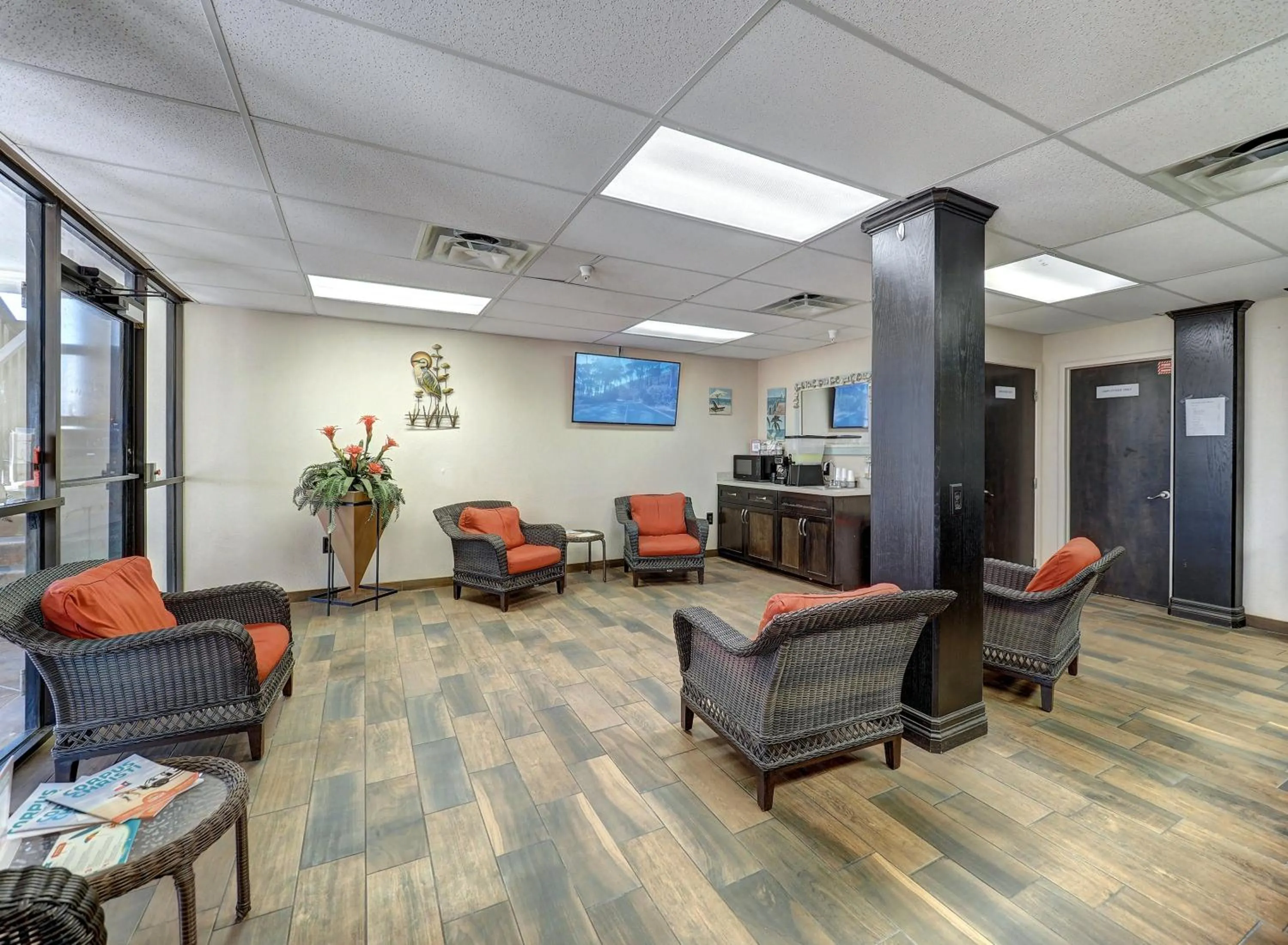 Seating area in Hotel DeVille