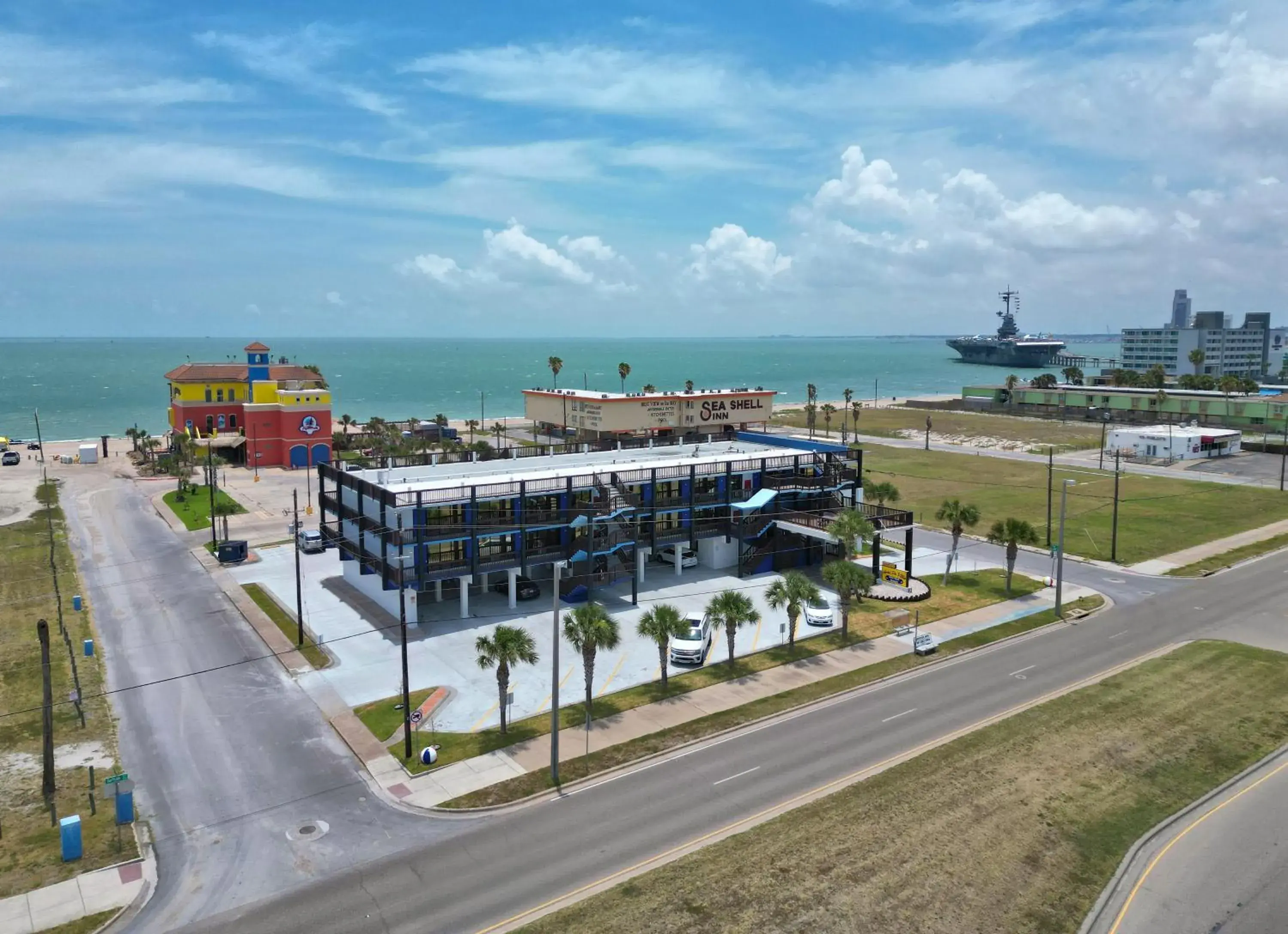 Property building in Hotel DeVille Property building in Hotel DeVille