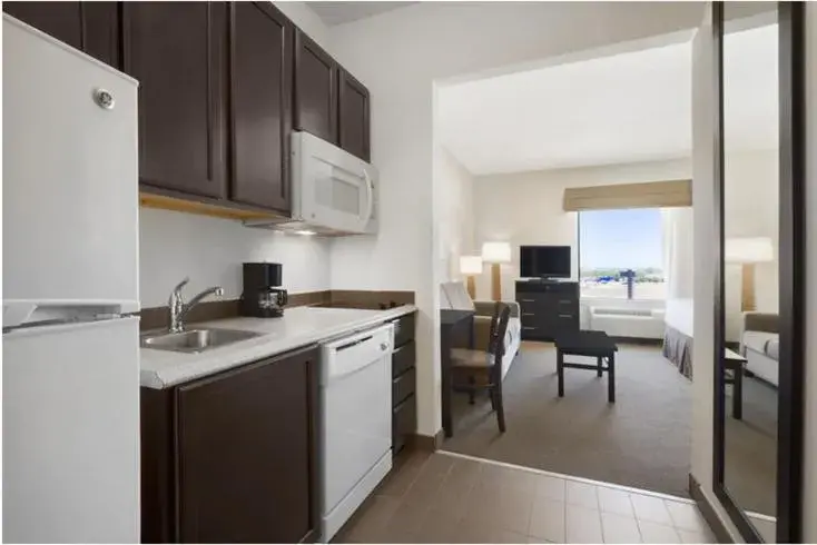 King Suite with Sofa Bed - Disability Access - Non-Smoking in PetroStay Inn & Suites Cotulla King Suite with Sofa Bed - Disability Access - Non-Smoking in PetroStay Inn & Suites Cotulla