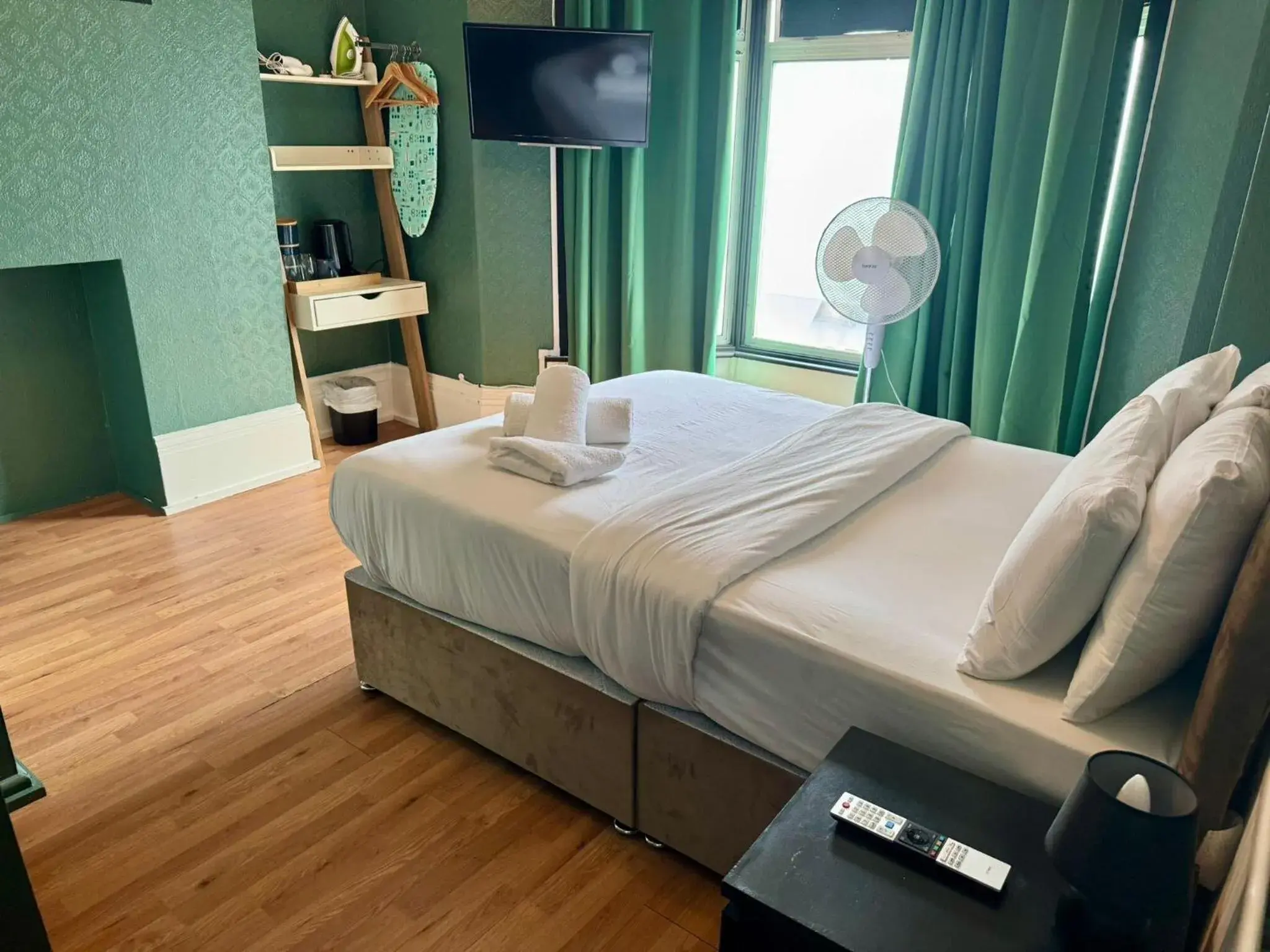 Bedroom, Bed in Number 19 Brighton Bedroom, Bed in Number 19 Brighton