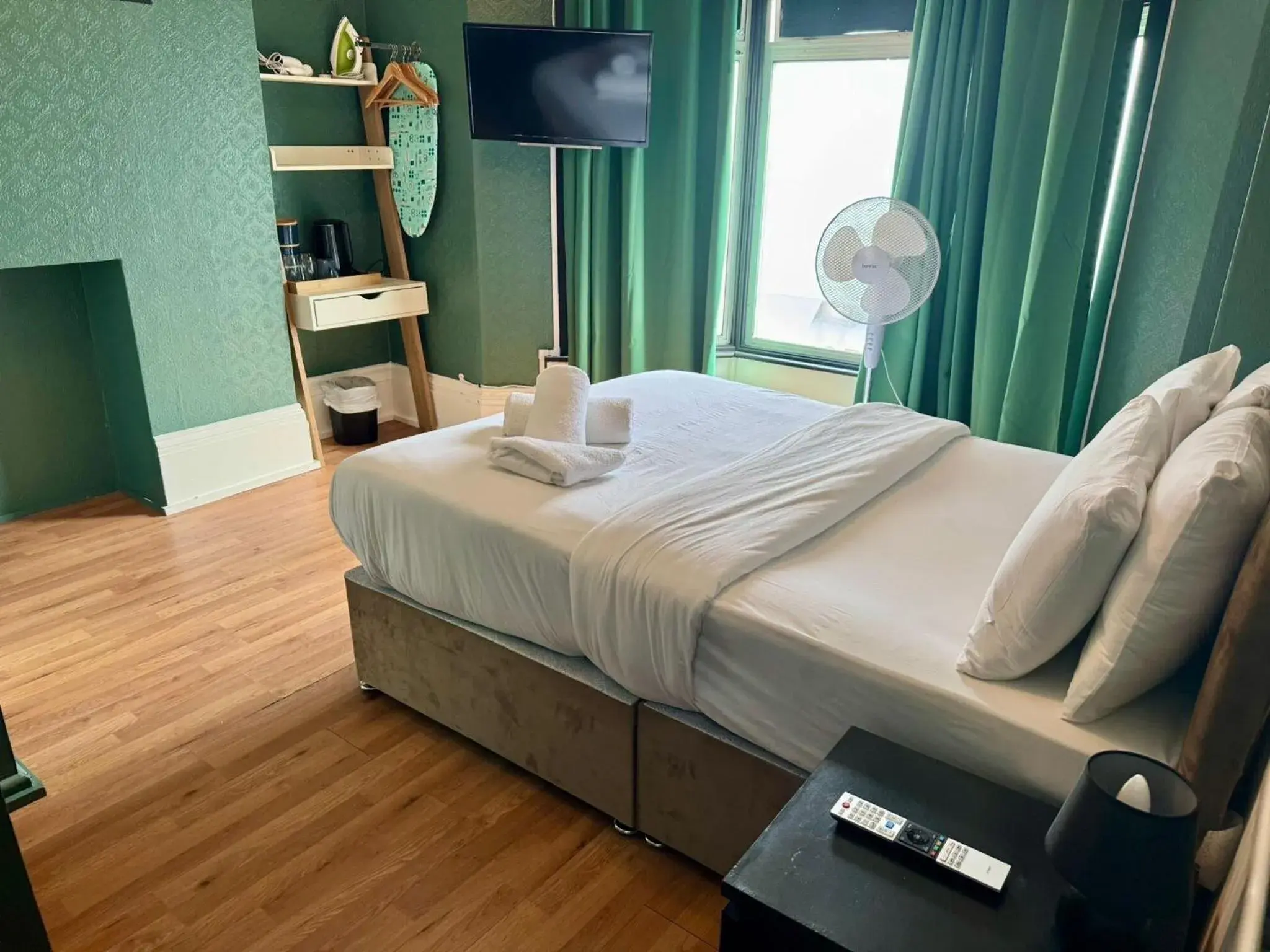 Bedroom, Bed in Number 19 Brighton Bedroom, Bed in Number 19 Brighton