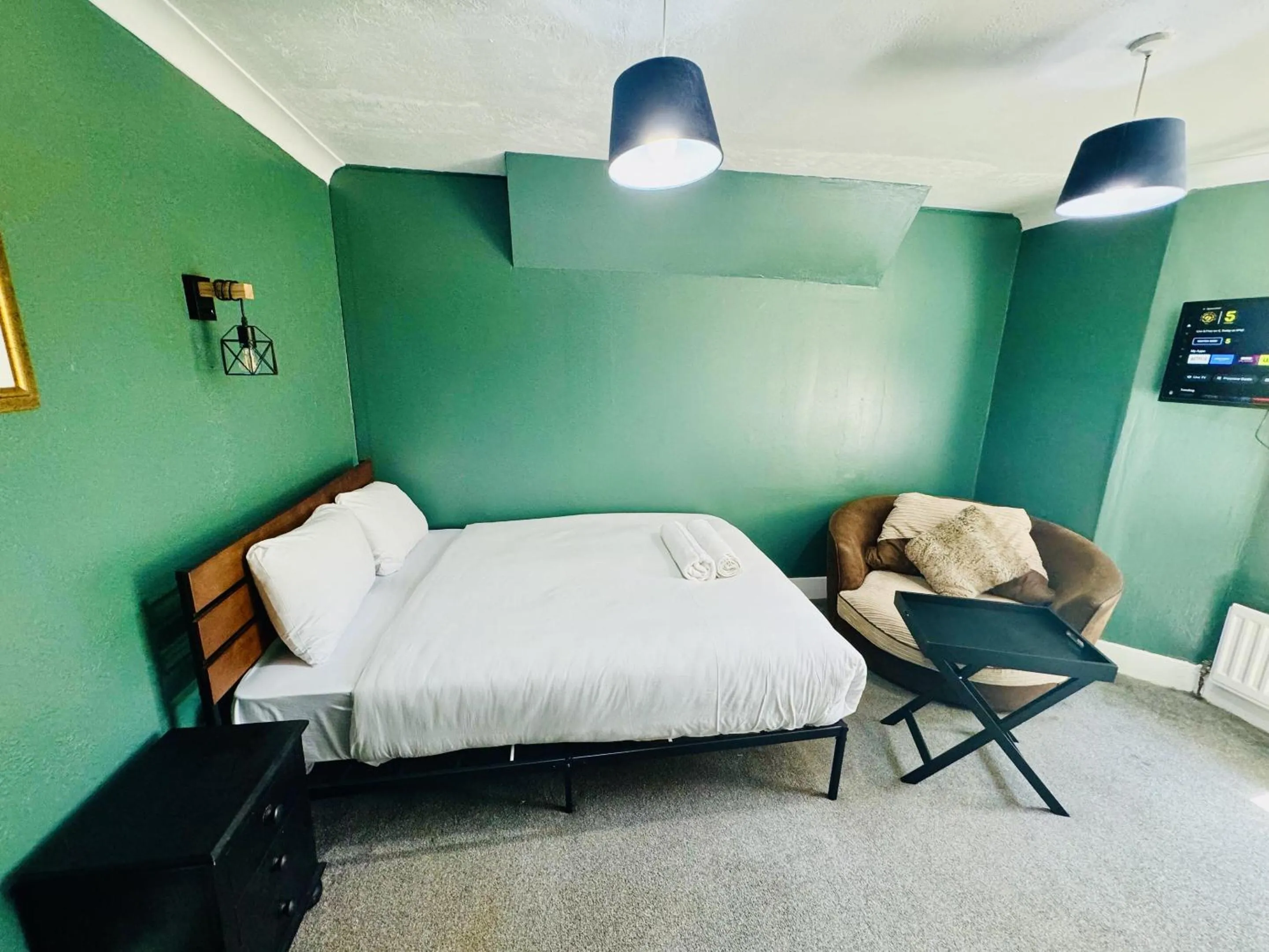 Bedroom, Bed in Number 19 Brighton