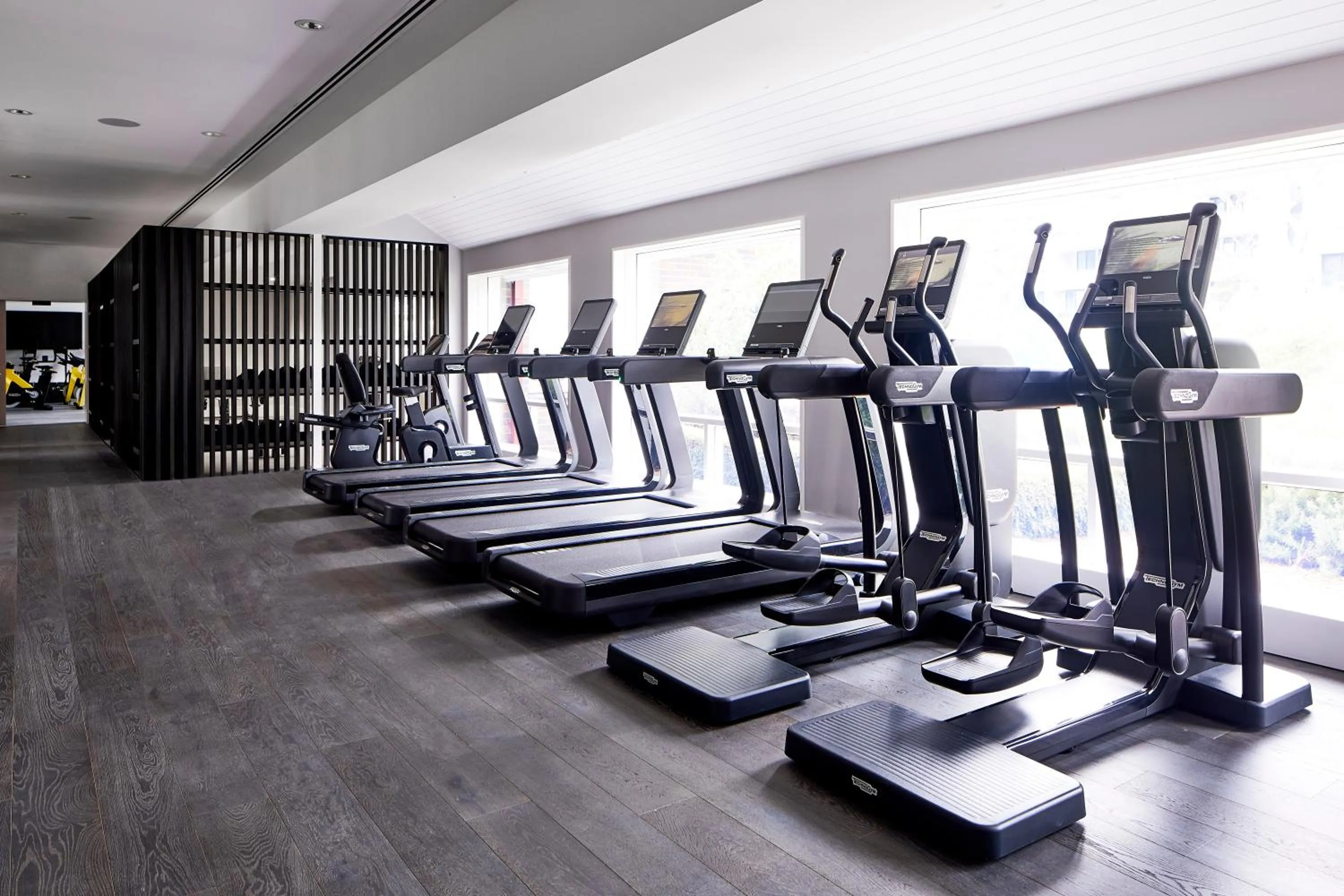 Fitness centre/facilities in Brassey Hotel