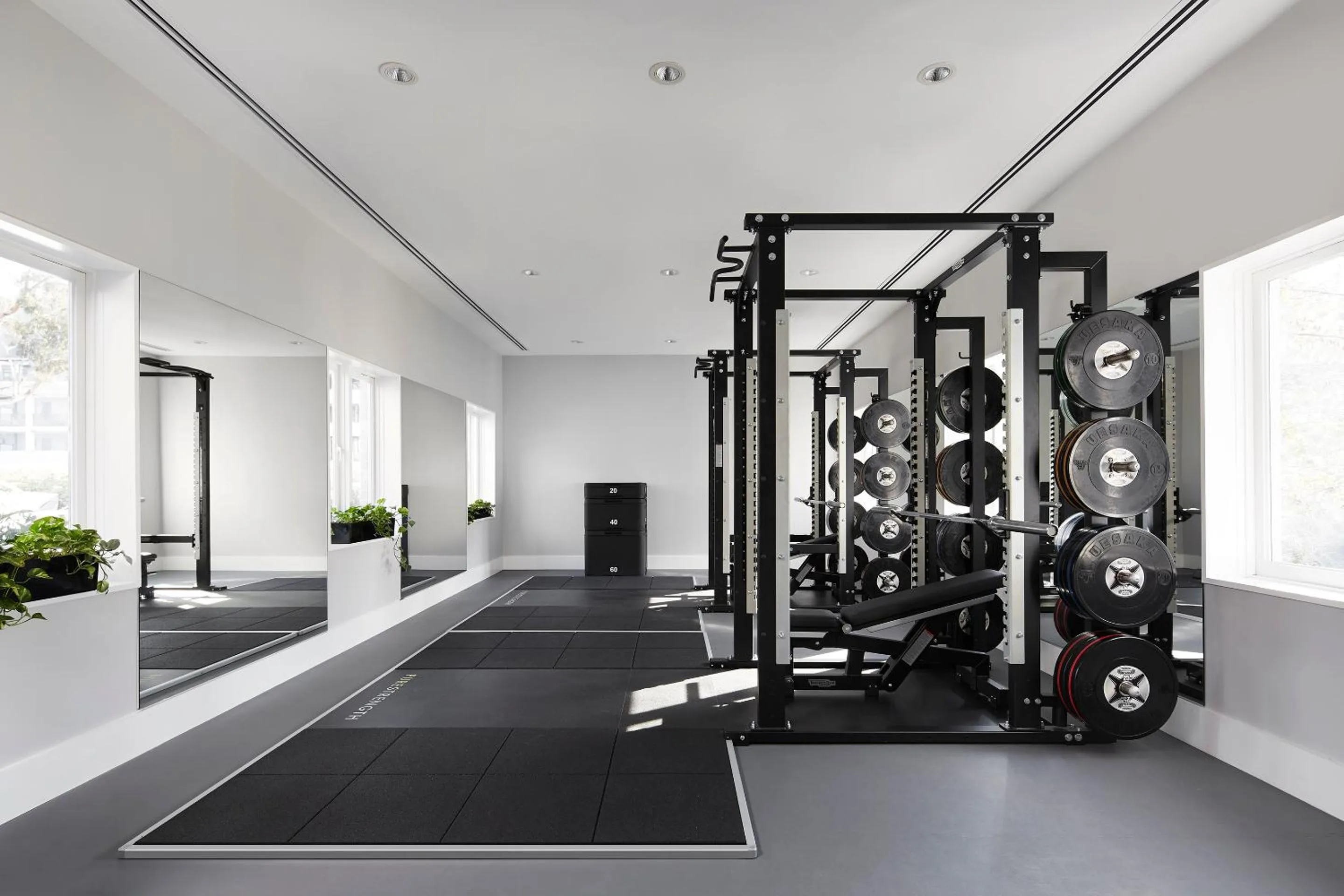 Fitness centre/facilities in Brassey Hotel