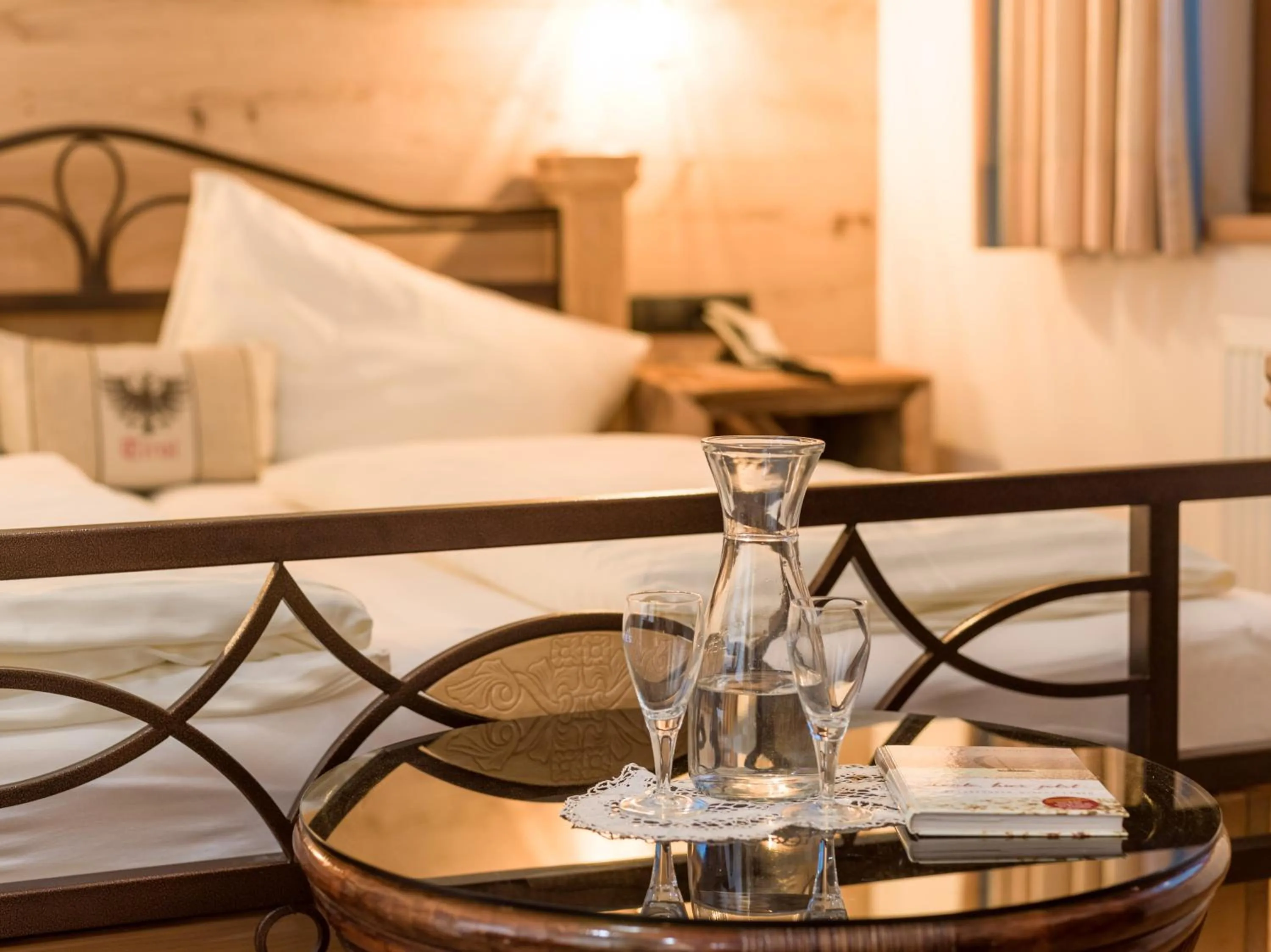 Drinks, Bed in Hotel Gasthof Felsenkeller