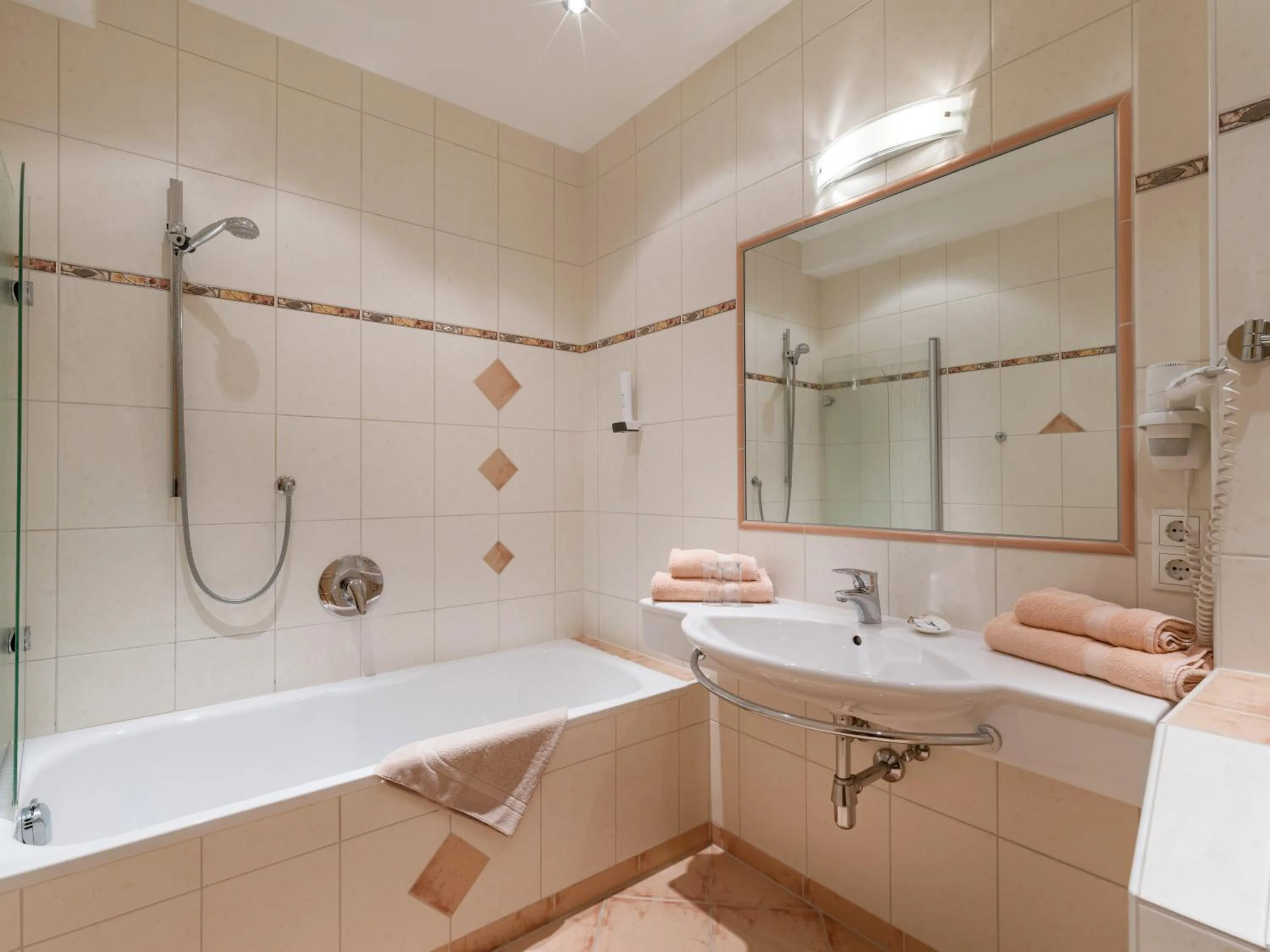 Bathroom in Hotel Gasthof Felsenkeller