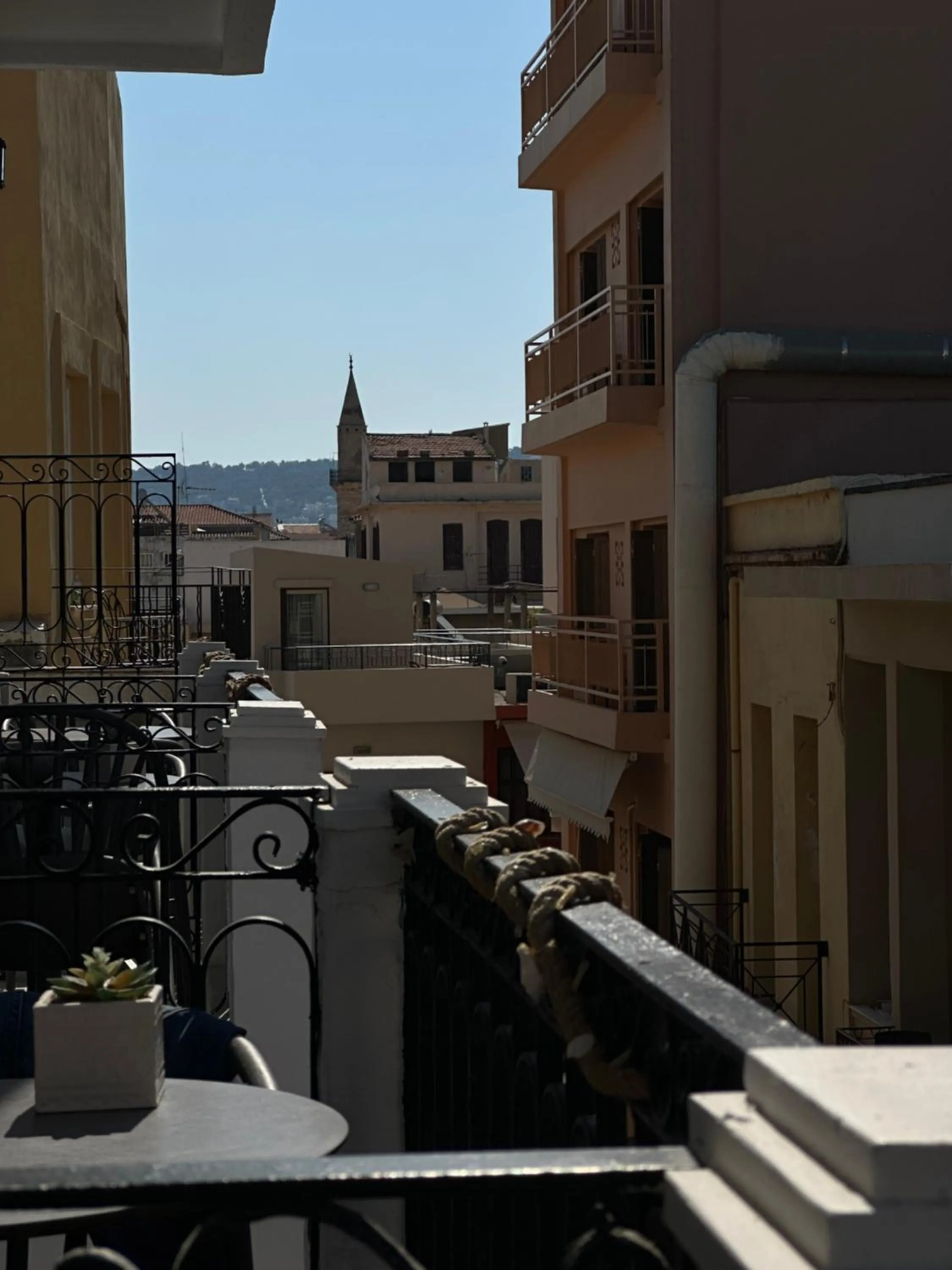 Balcony/Terrace in Metropolitan Pearl Boutique Hotel