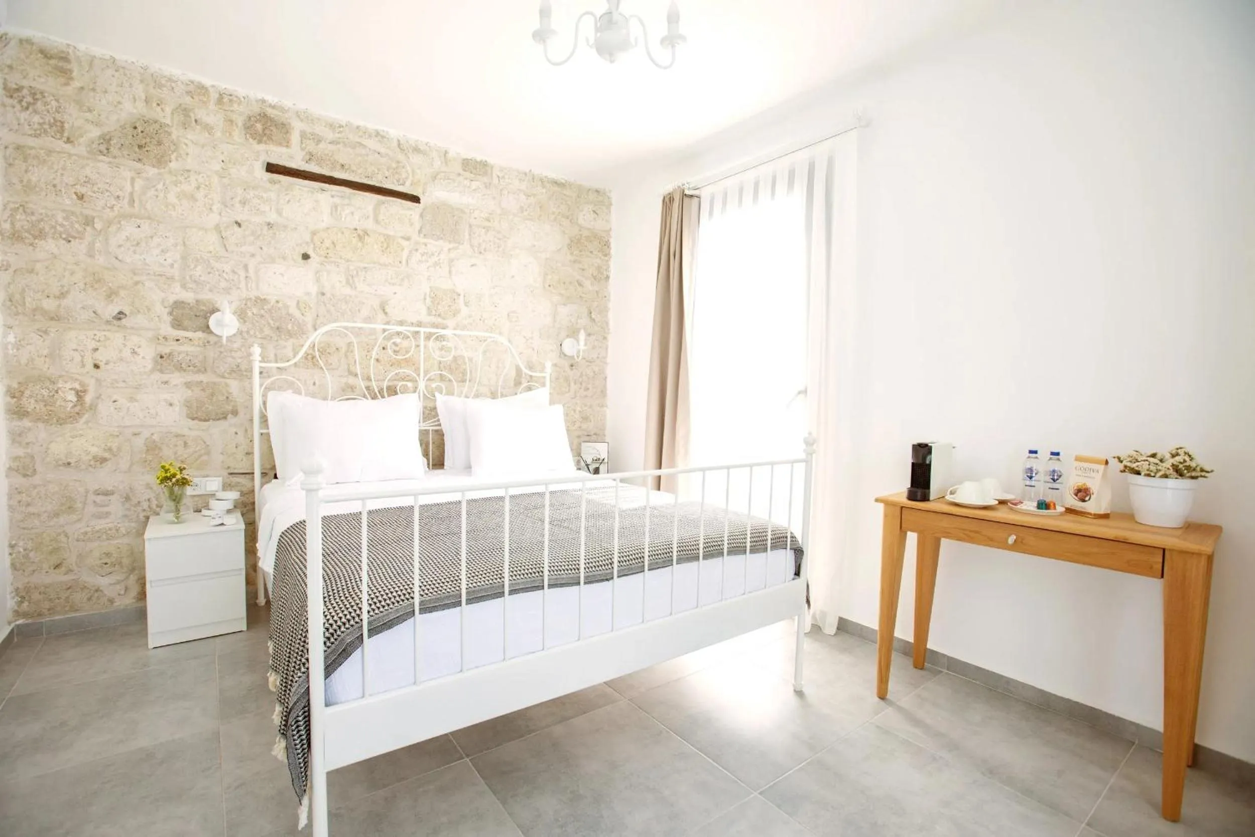 Bed in Voger Alaçatı Köyiçi