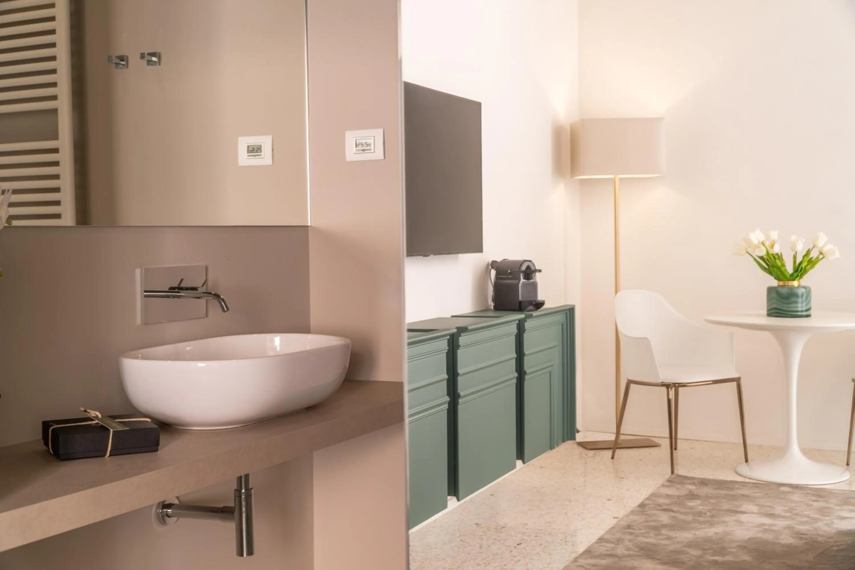 Bathroom in Ninfea Luxury Suites