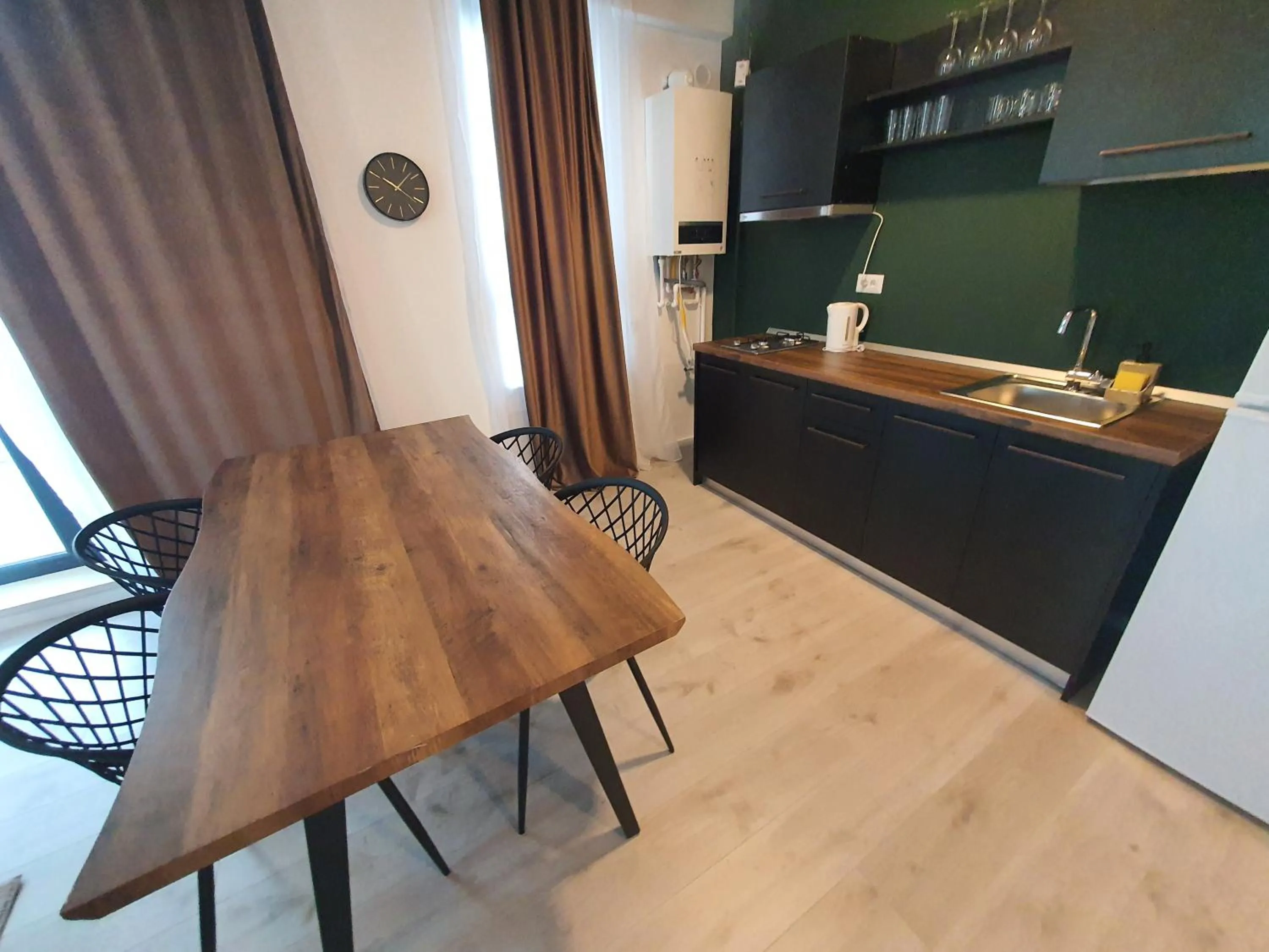 Kitchen or kitchenette in Grey Residence Apartments