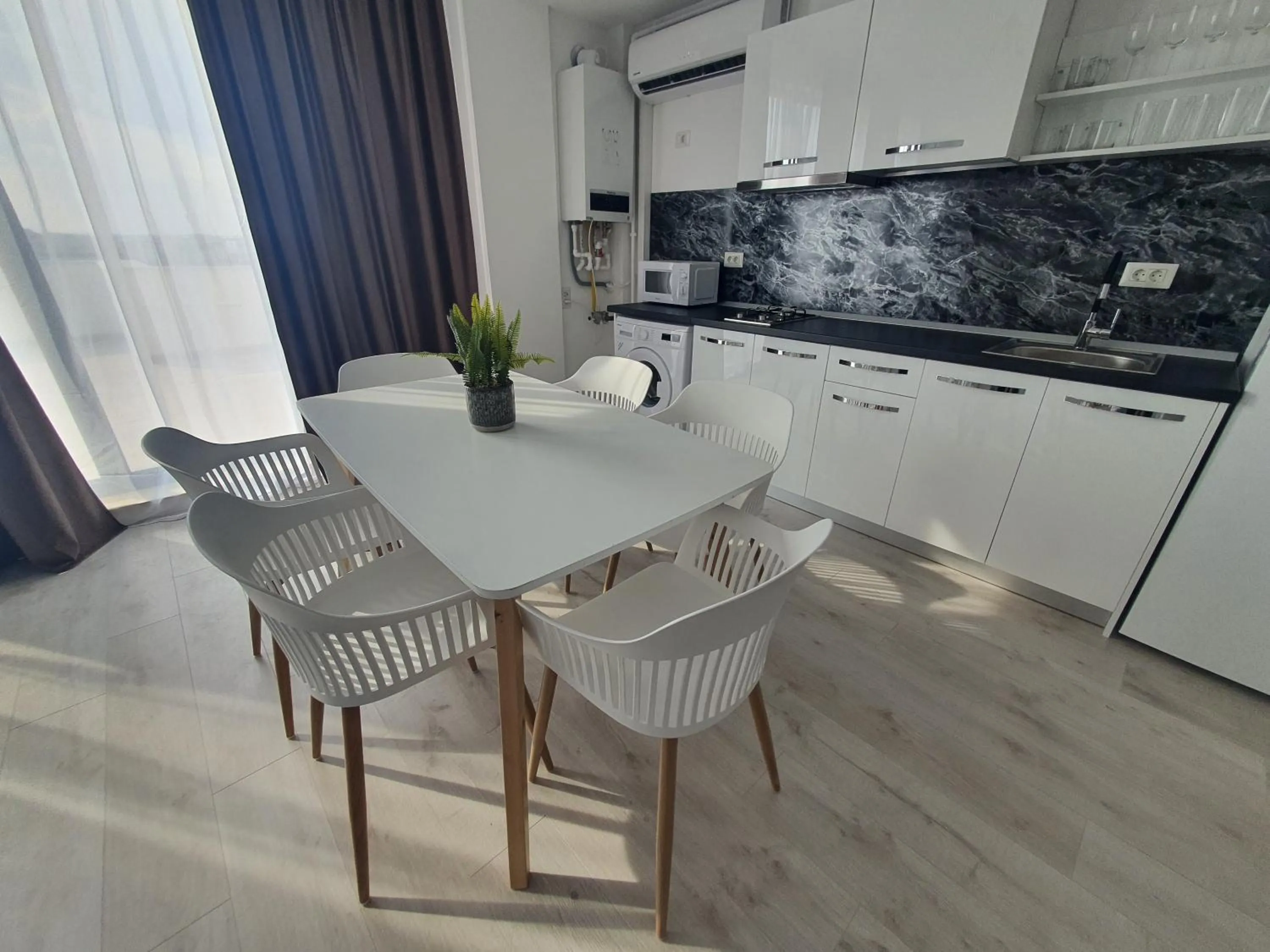 Kitchen or kitchenette in Grey Residence Apartments