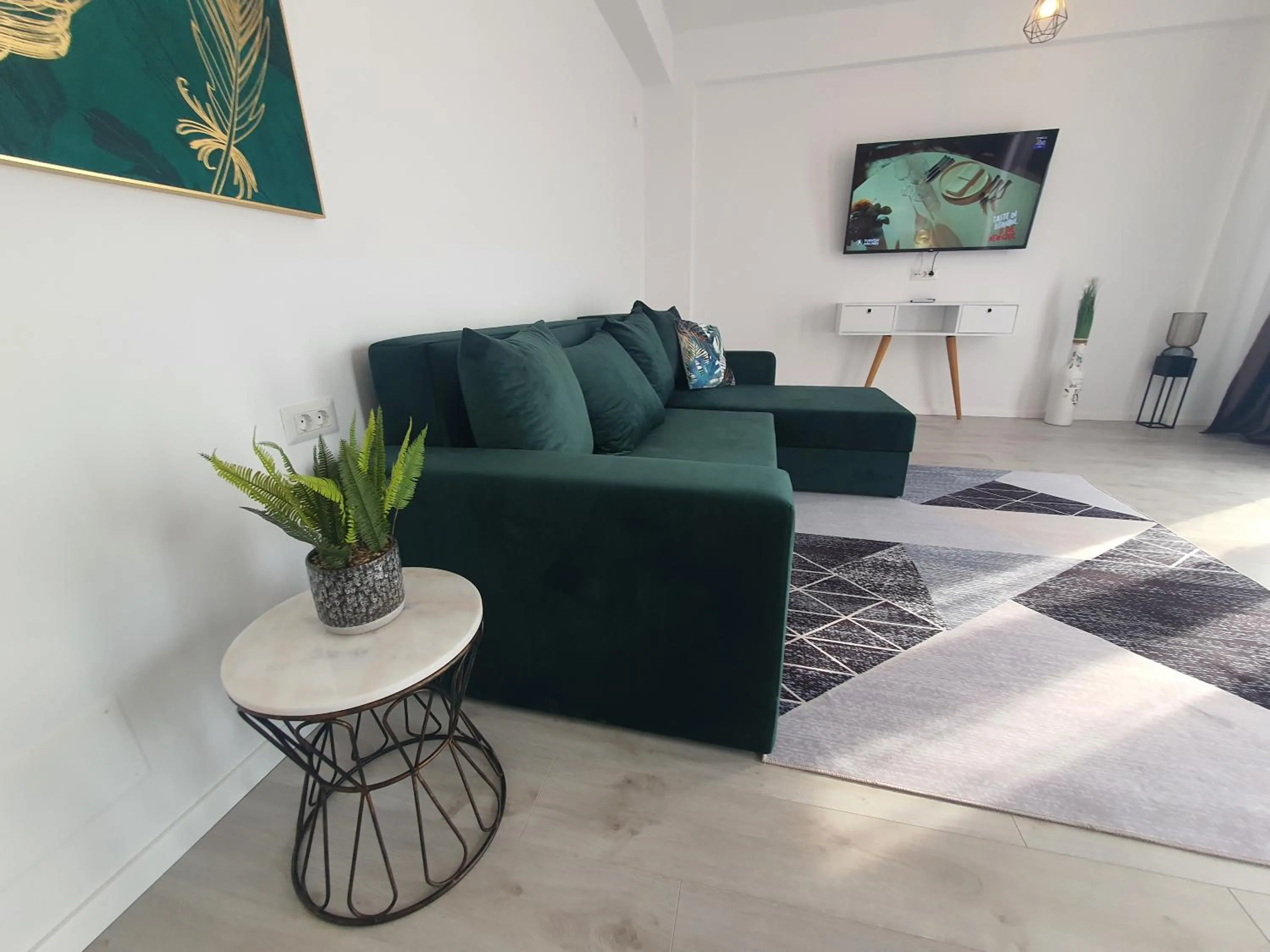 TV and multimedia in Grey Residence Apartments