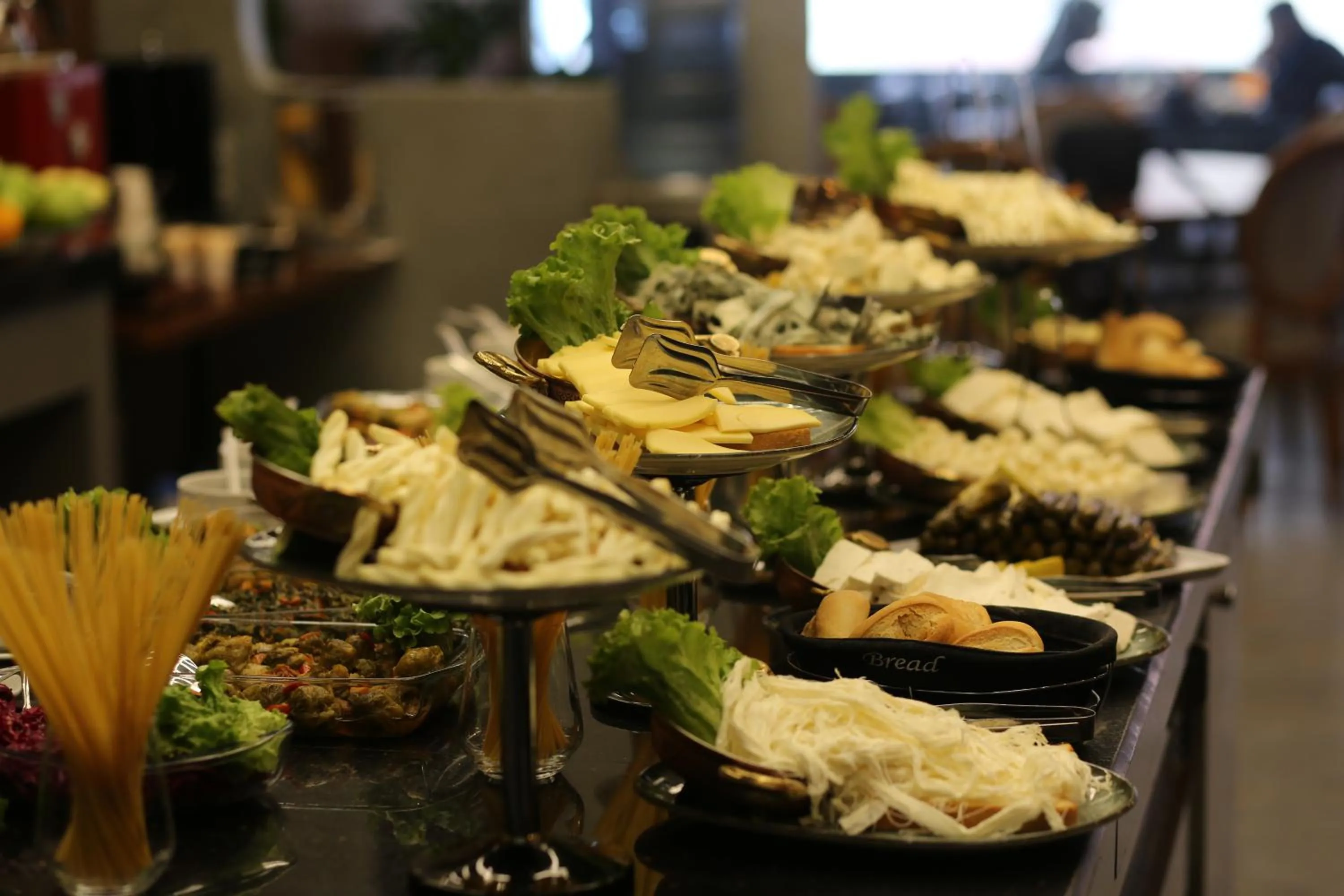 Restaurant/places to eat in Lala Grand Hotel