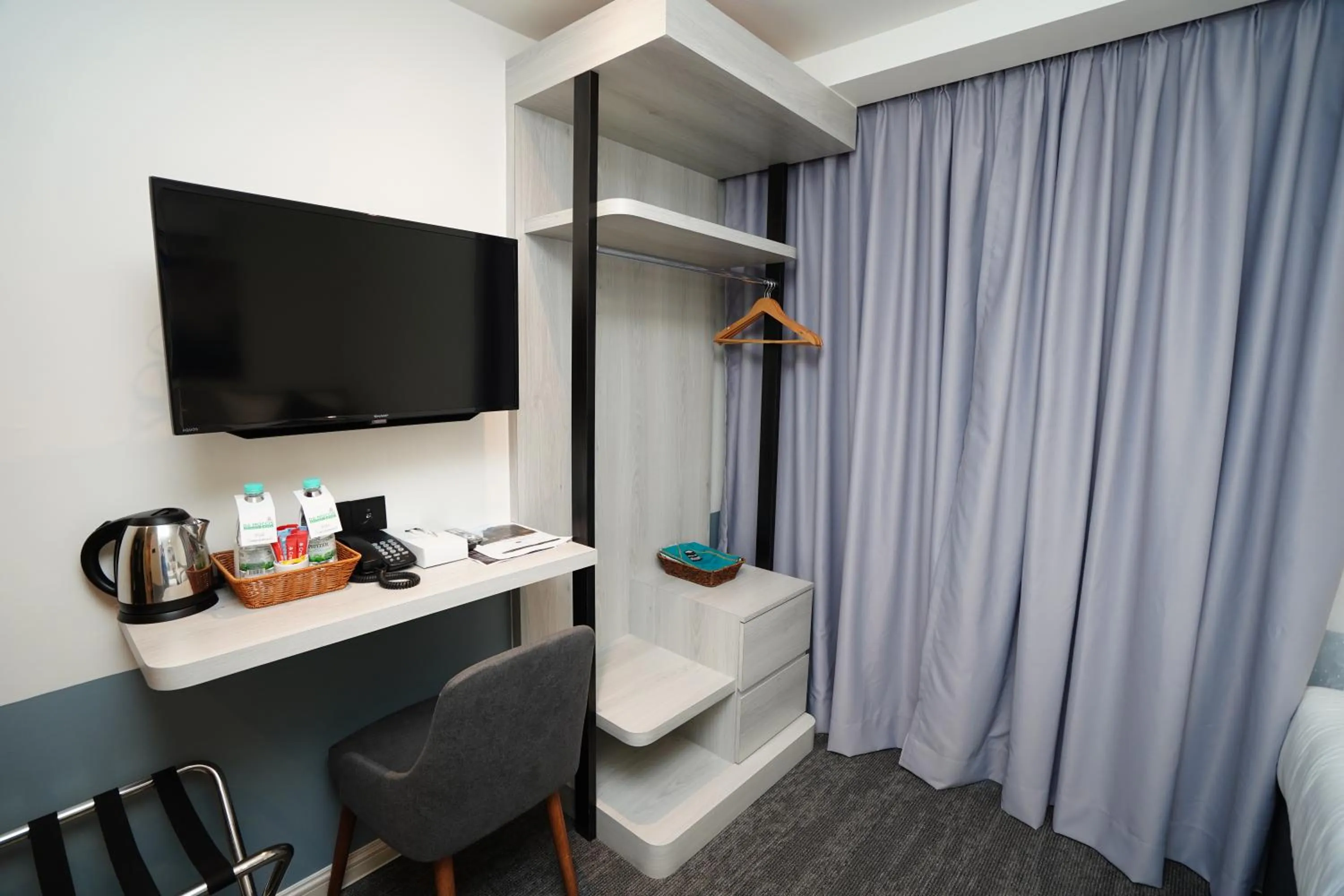 TV and multimedia in Dê MOCCIS Boutique Hotel