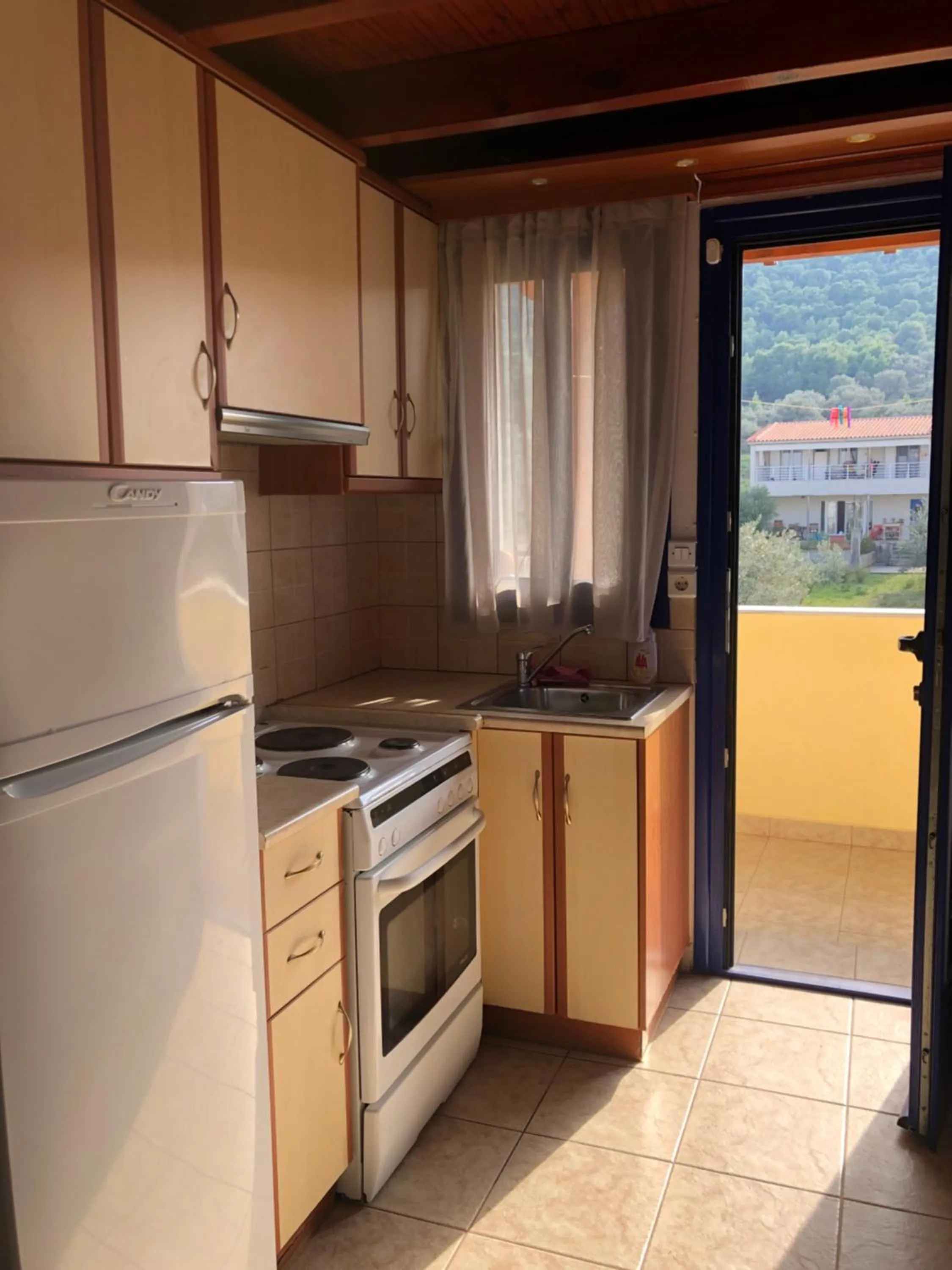 Kitchen or kitchenette in STUDIOS ATHENA