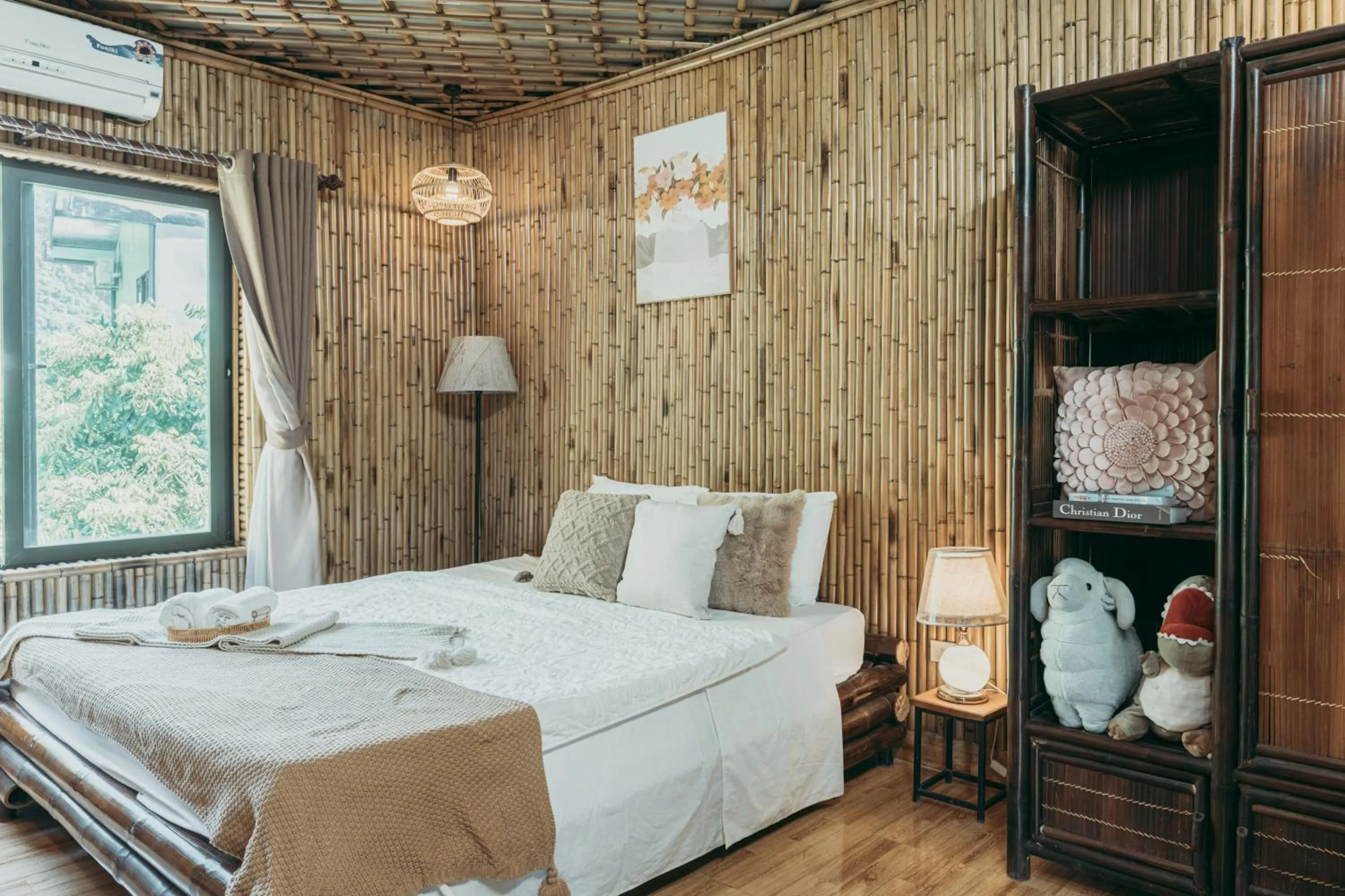 Bed in Bamboo Hill Villa