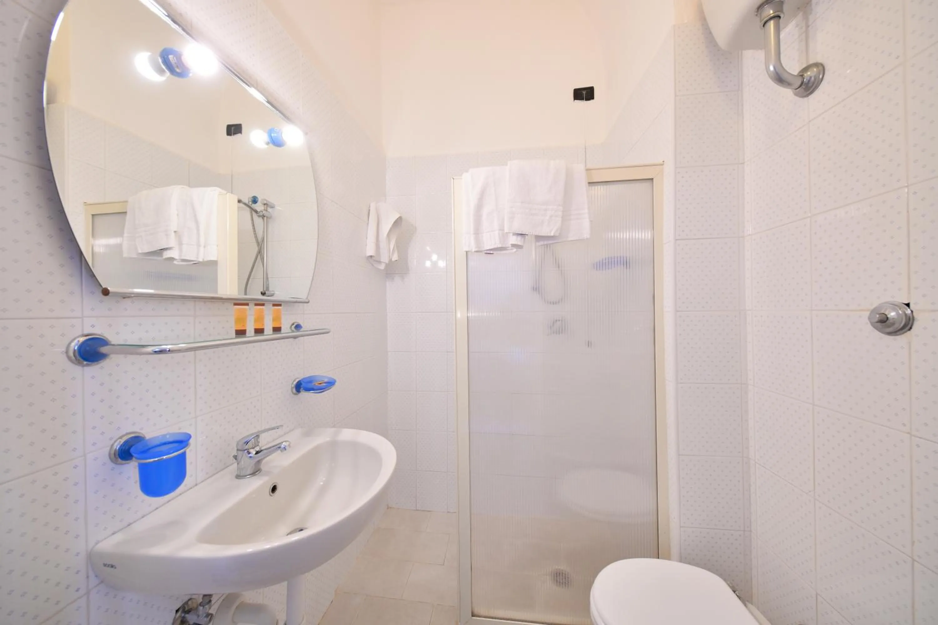 Bathroom in Fortuna Beach - Seaside Hotel