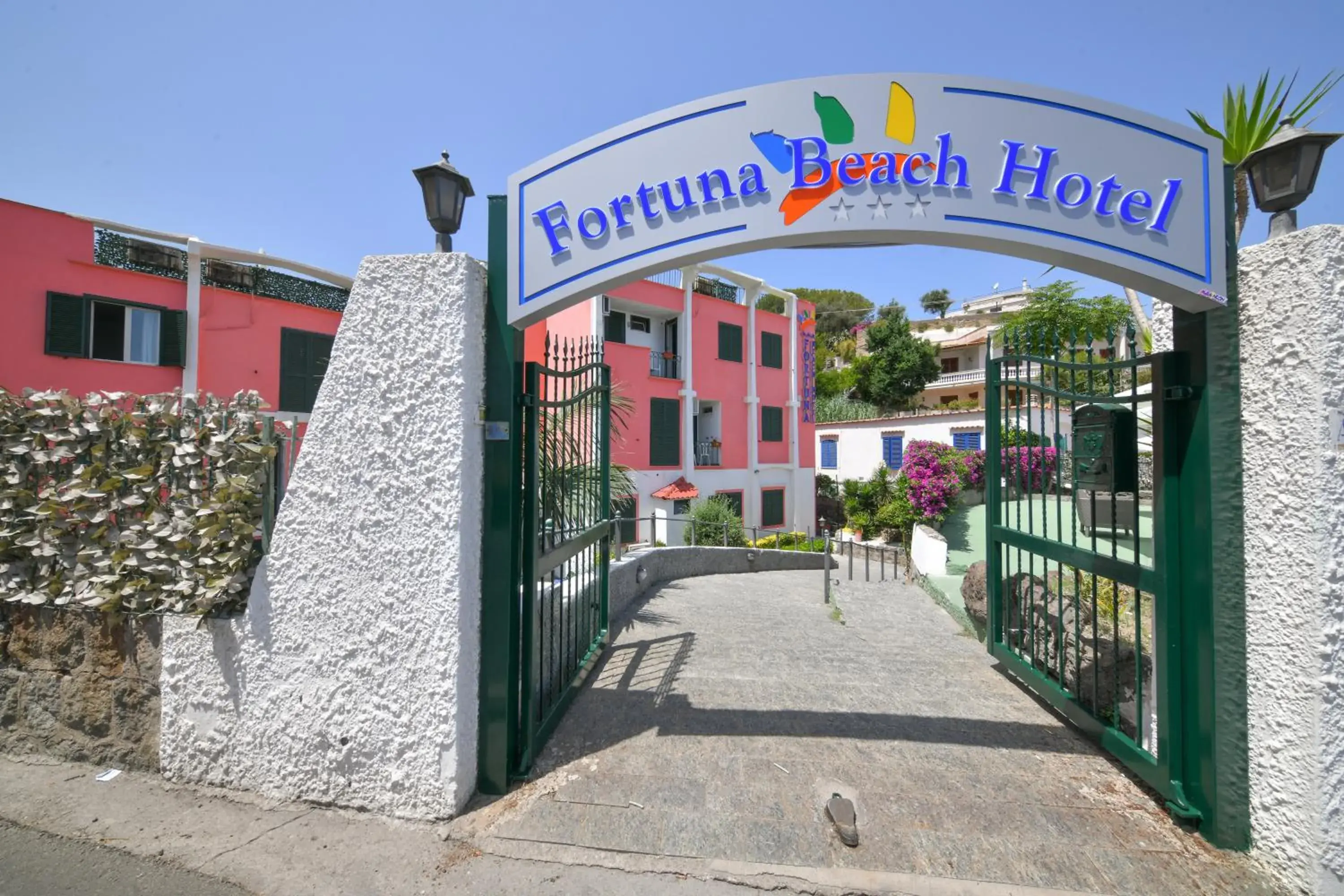 Facade/entrance in Fortuna Beach - Seaside Hotel Facade/entrance in Fortuna Beach - Seaside Hotel