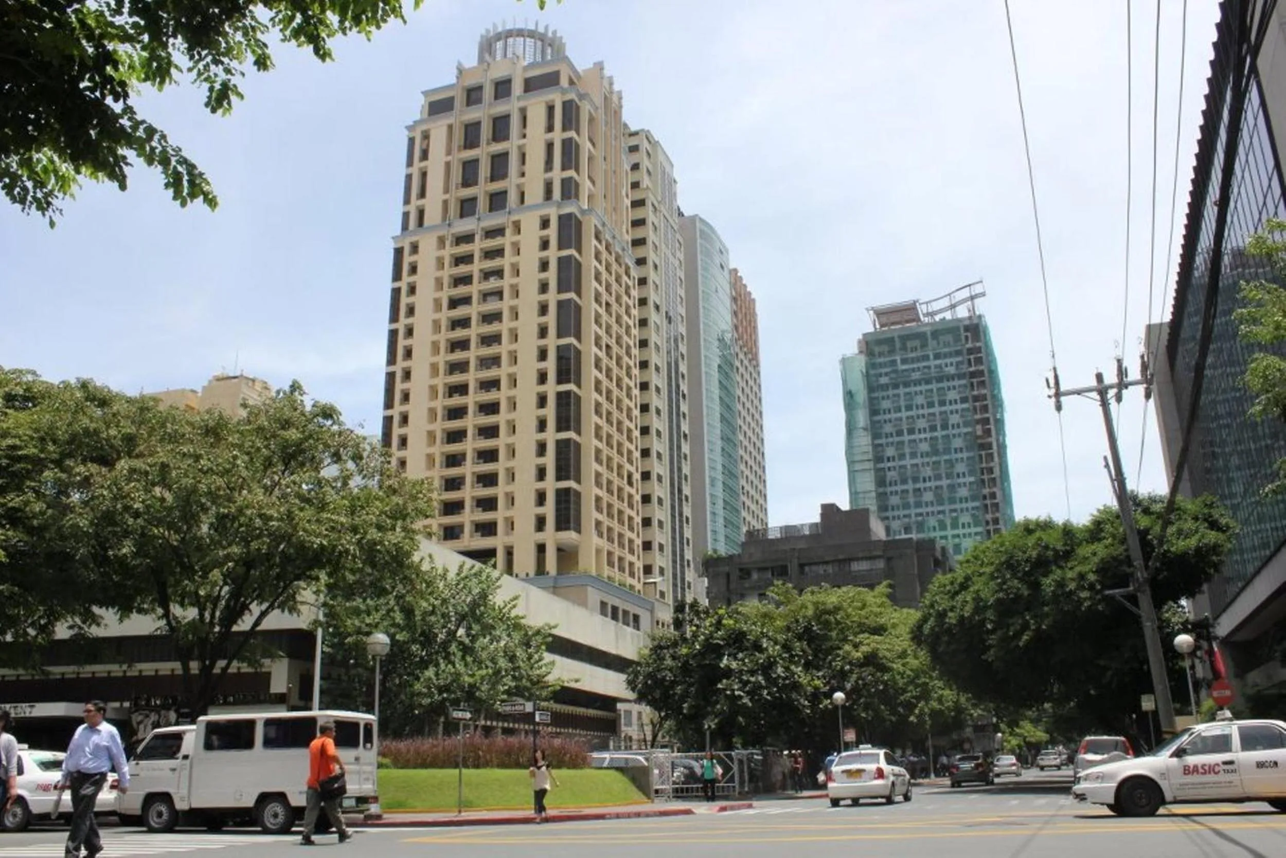 Facade/entrance in Mosaic Tower