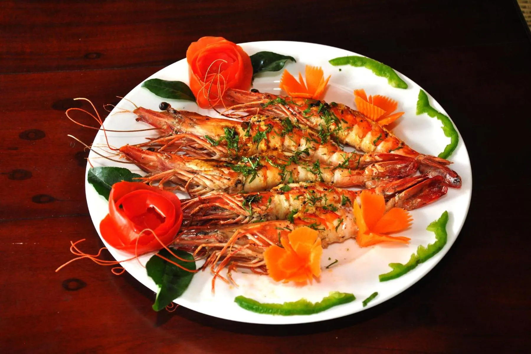 Food and drinks in Kanan Beach Resort