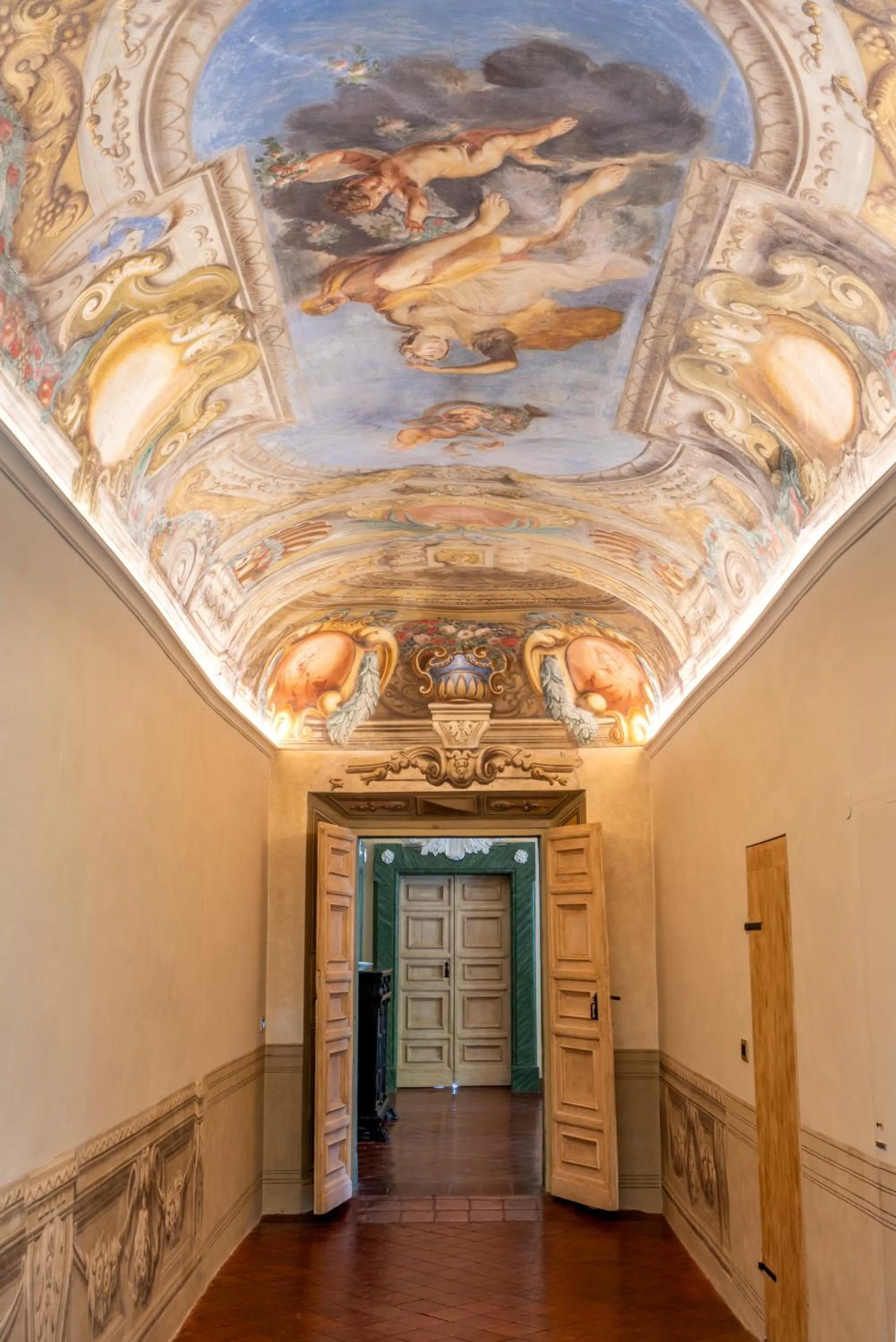 Decorative detail in Villa Cattani Stuart XVII secolo