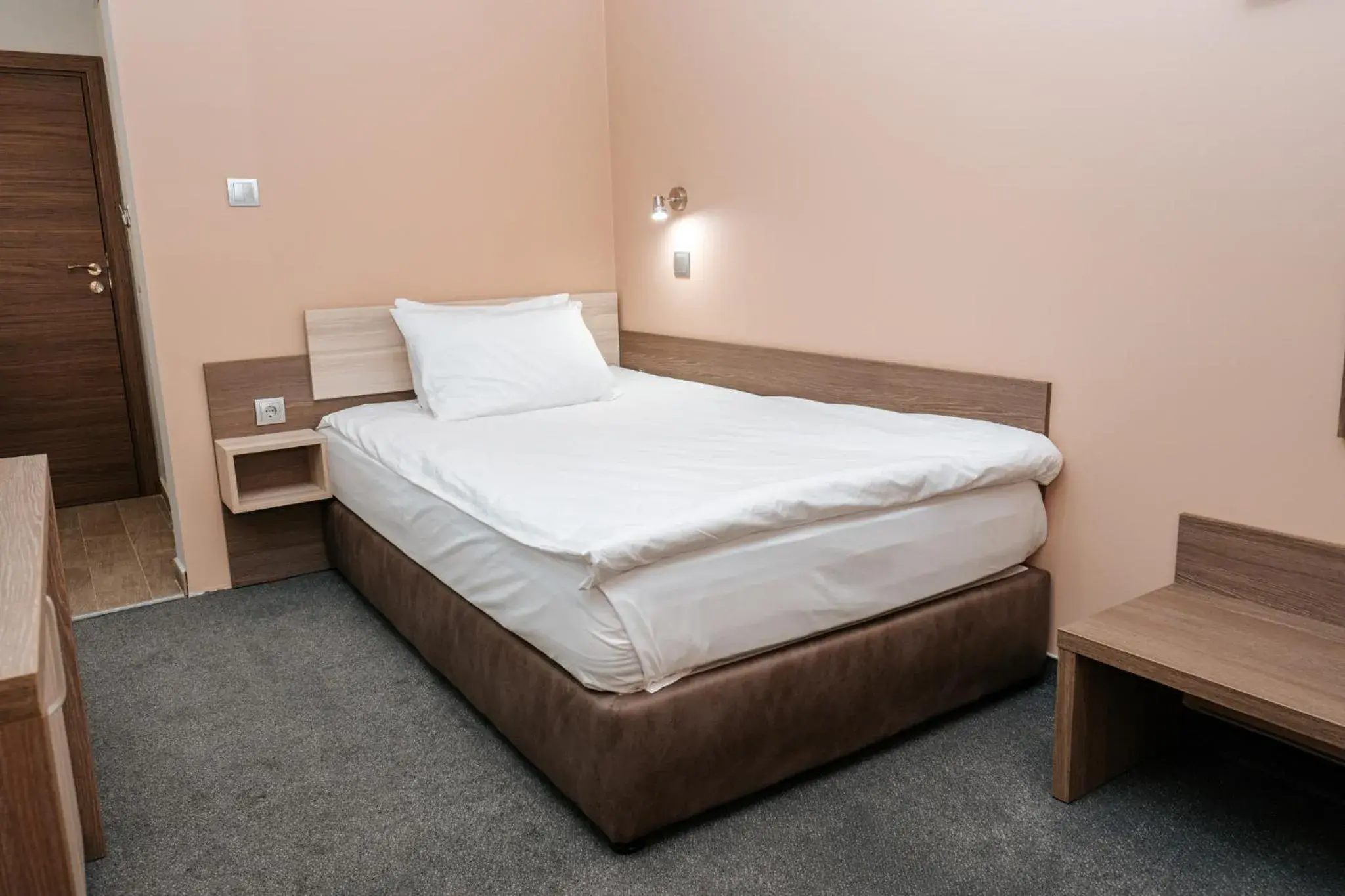 Single Room in Hotel Tundzha - Renovated! Single Room in Hotel Tundzha - Renovated!