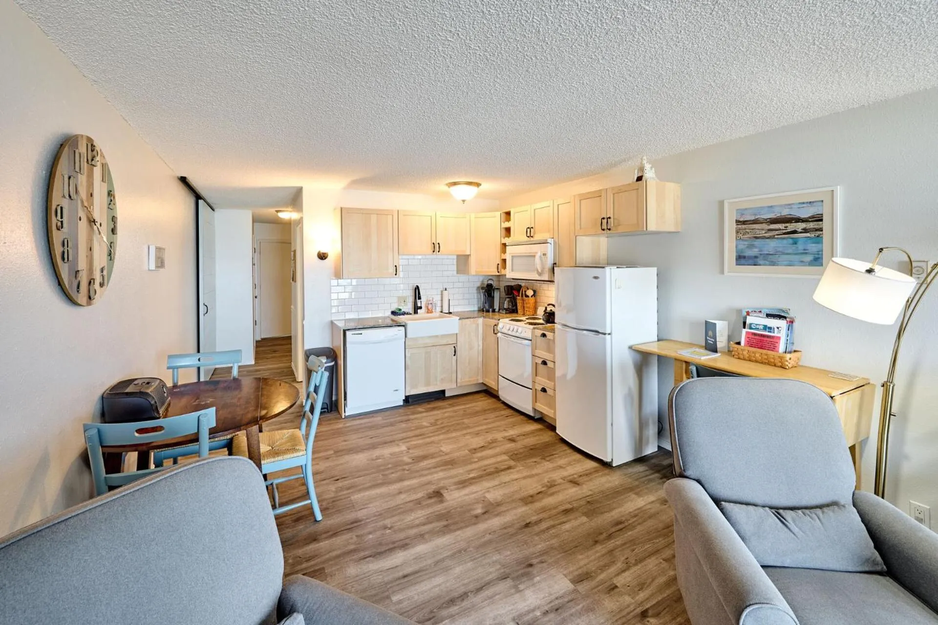 Kitchen or kitchenette in Surftides Plaza Rentals