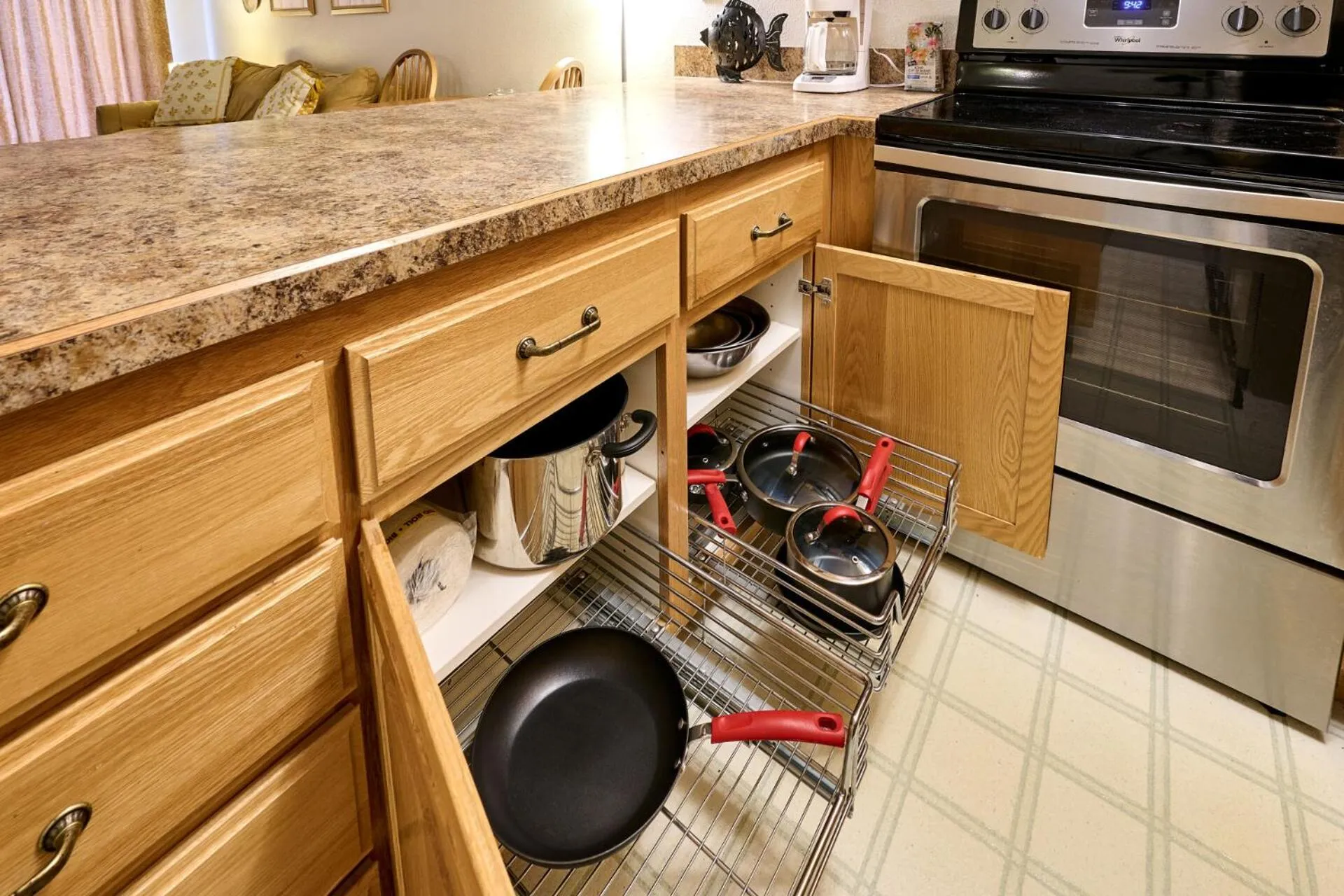 Kitchen or kitchenette in Surftides Plaza Rentals