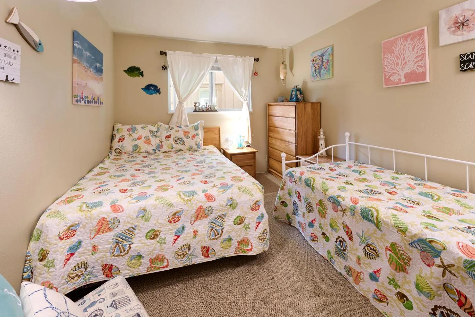 Bed in Surftides Plaza Rentals
