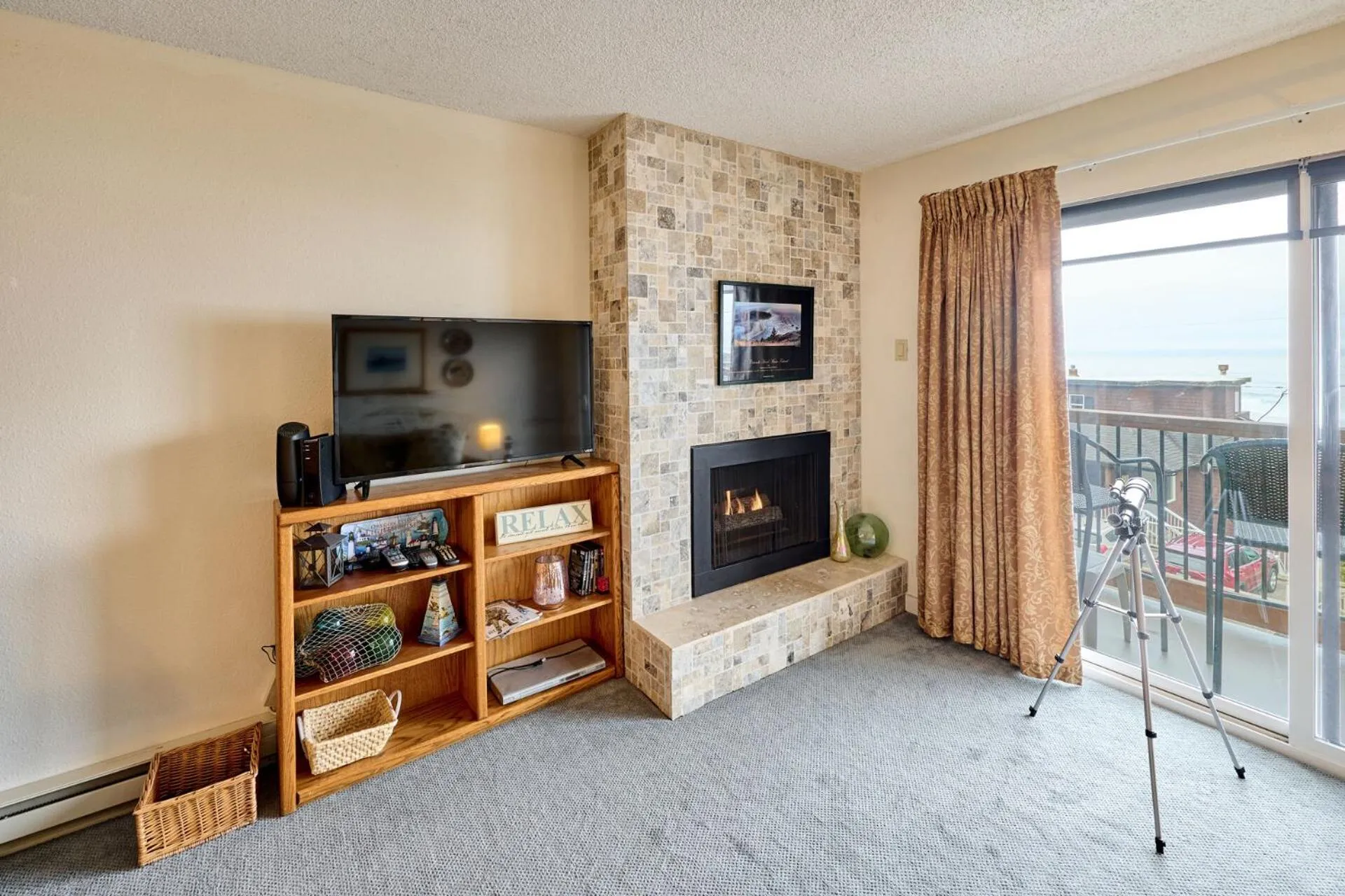 TV and multimedia in Surftides Plaza Rentals