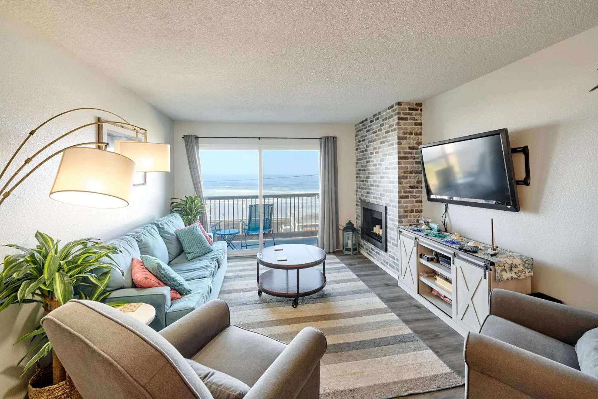 TV and multimedia in Surftides Plaza Rentals