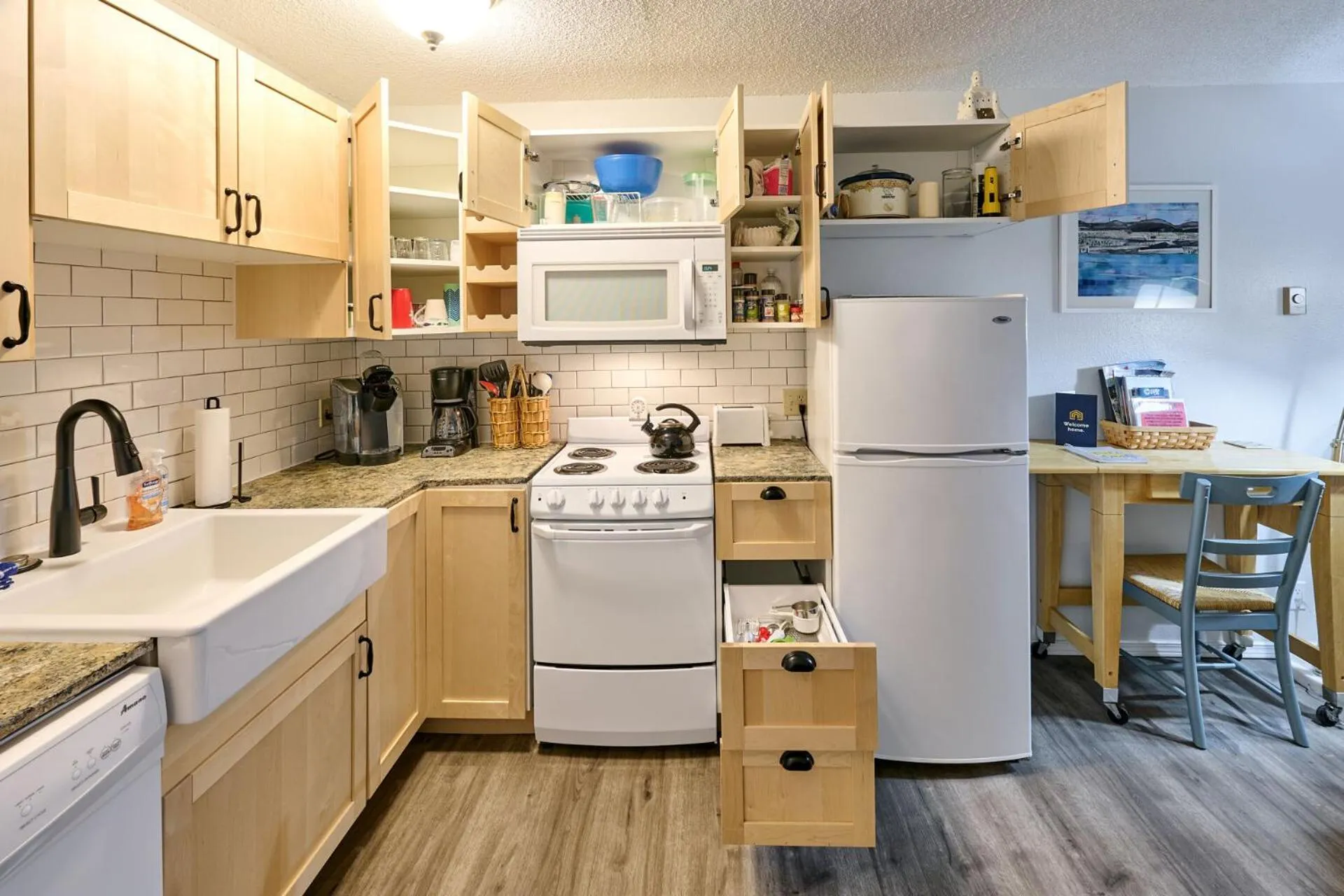 Coffee/tea facilities in Surftides Plaza Rentals