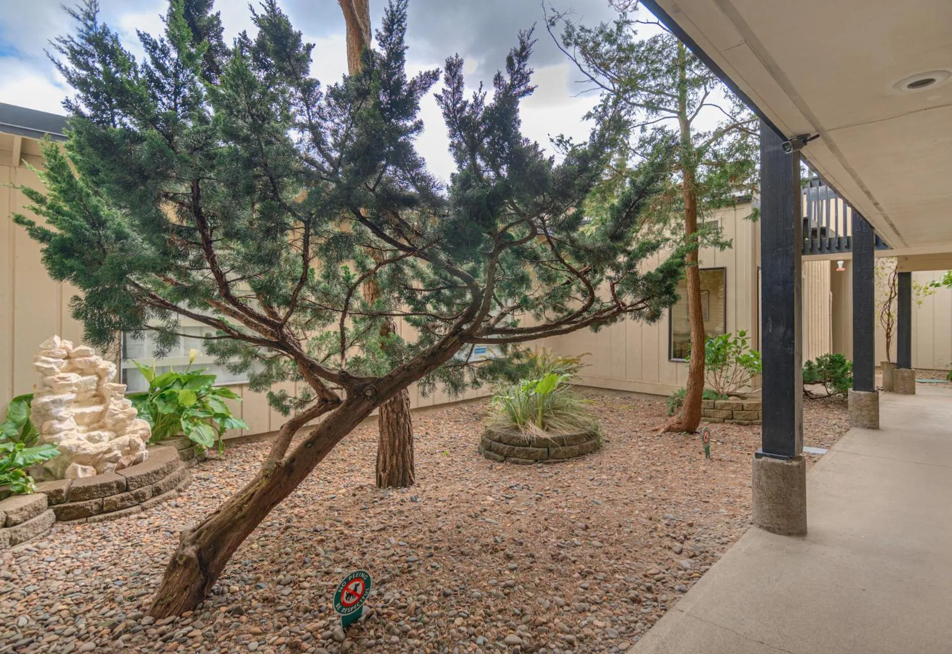 Garden in Surftides Plaza Rentals