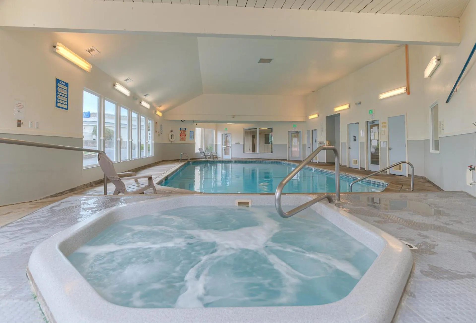 Hot Tub in Surftides Plaza Rentals