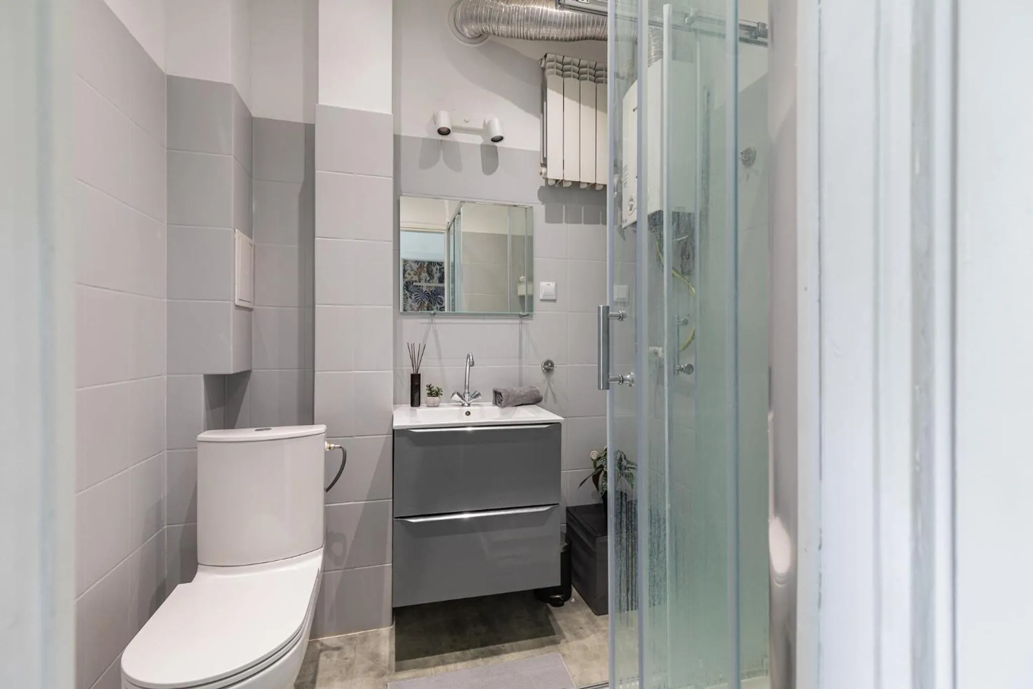 Shower in SuperApart Żelazna 29 - Blisko Złotych Tarasów