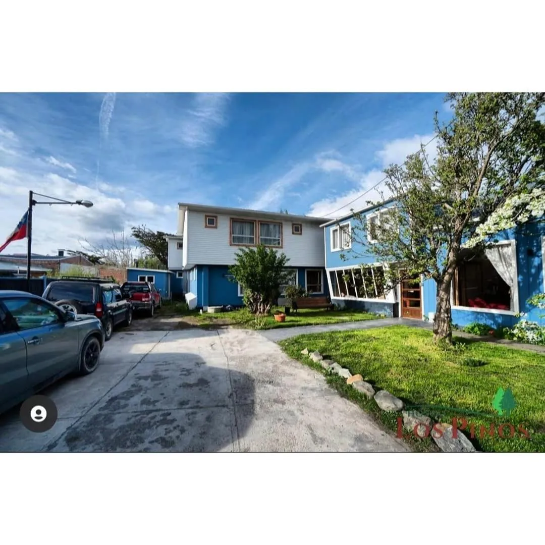 Property building in Hostal Los Pinos