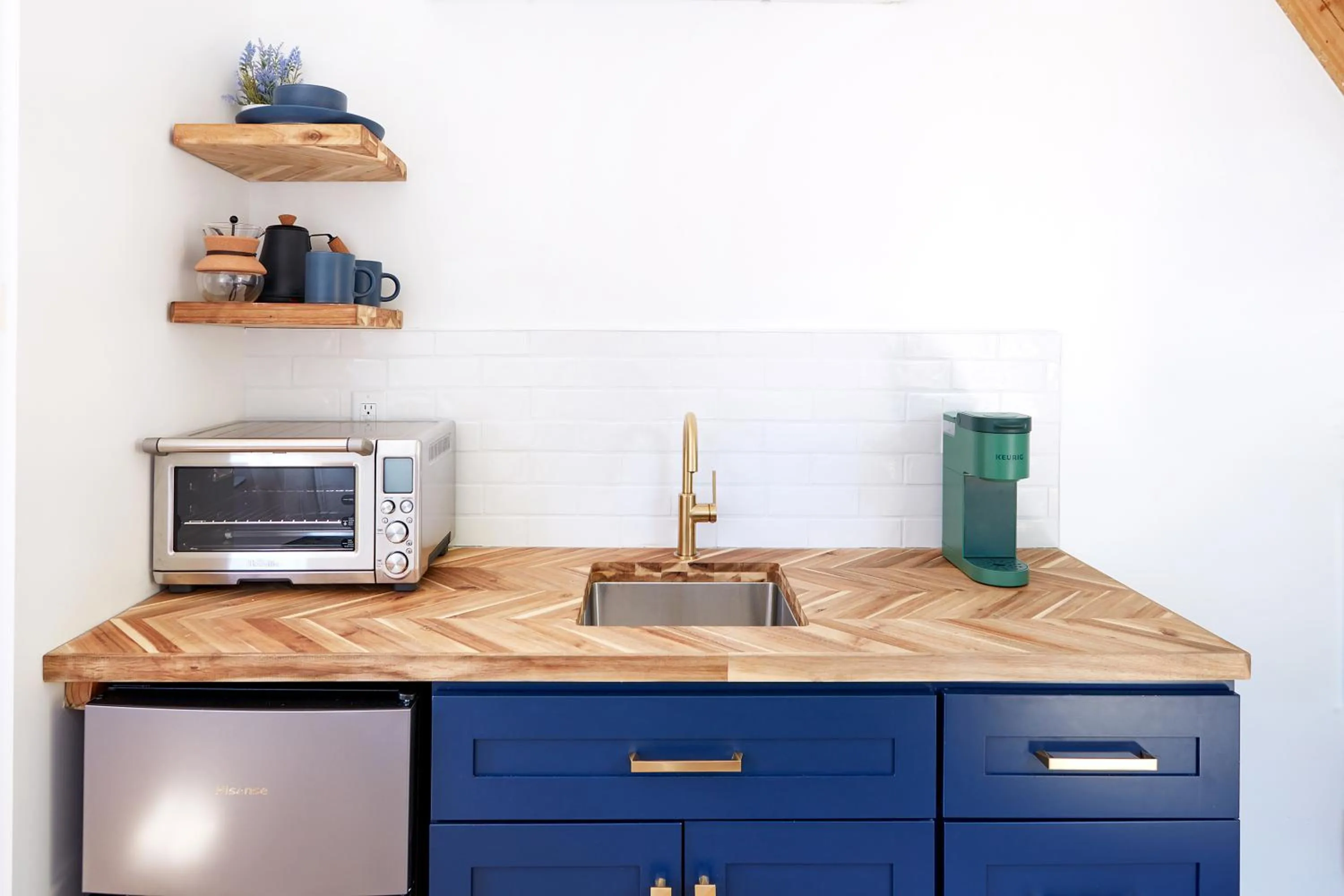 Coffee/tea facilities in The Glamping Collective