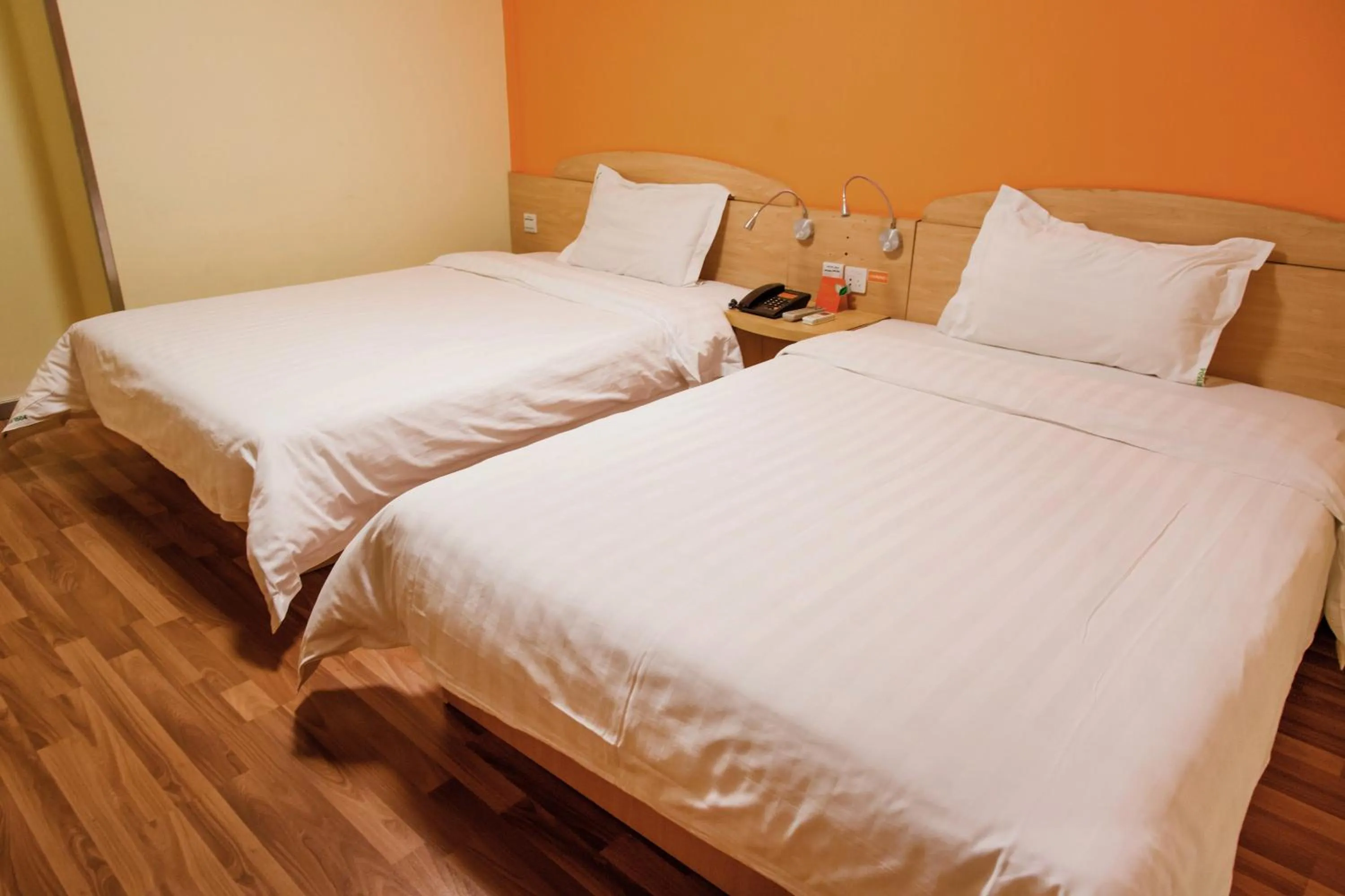 Bed in 7Days Inn Guangzhou Kecun Metro 2nd Branch