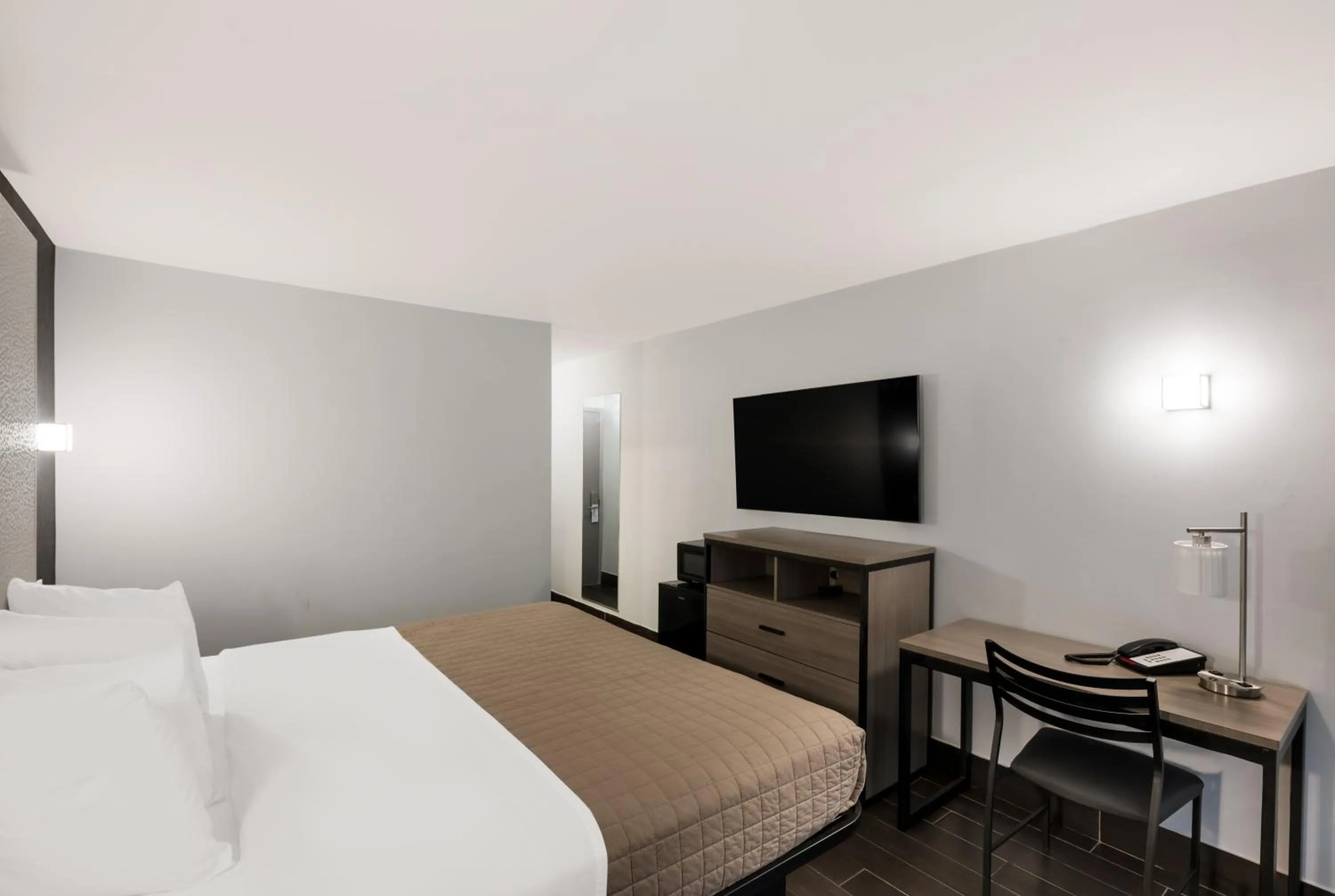 Bed in Essence Express Wayne