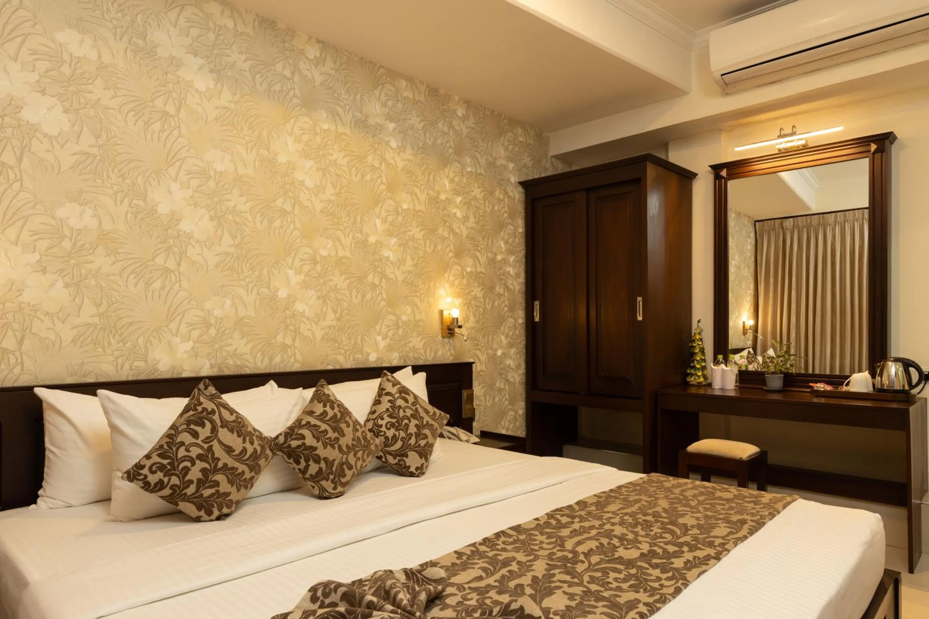 Bed in Cafe Aroma Inn