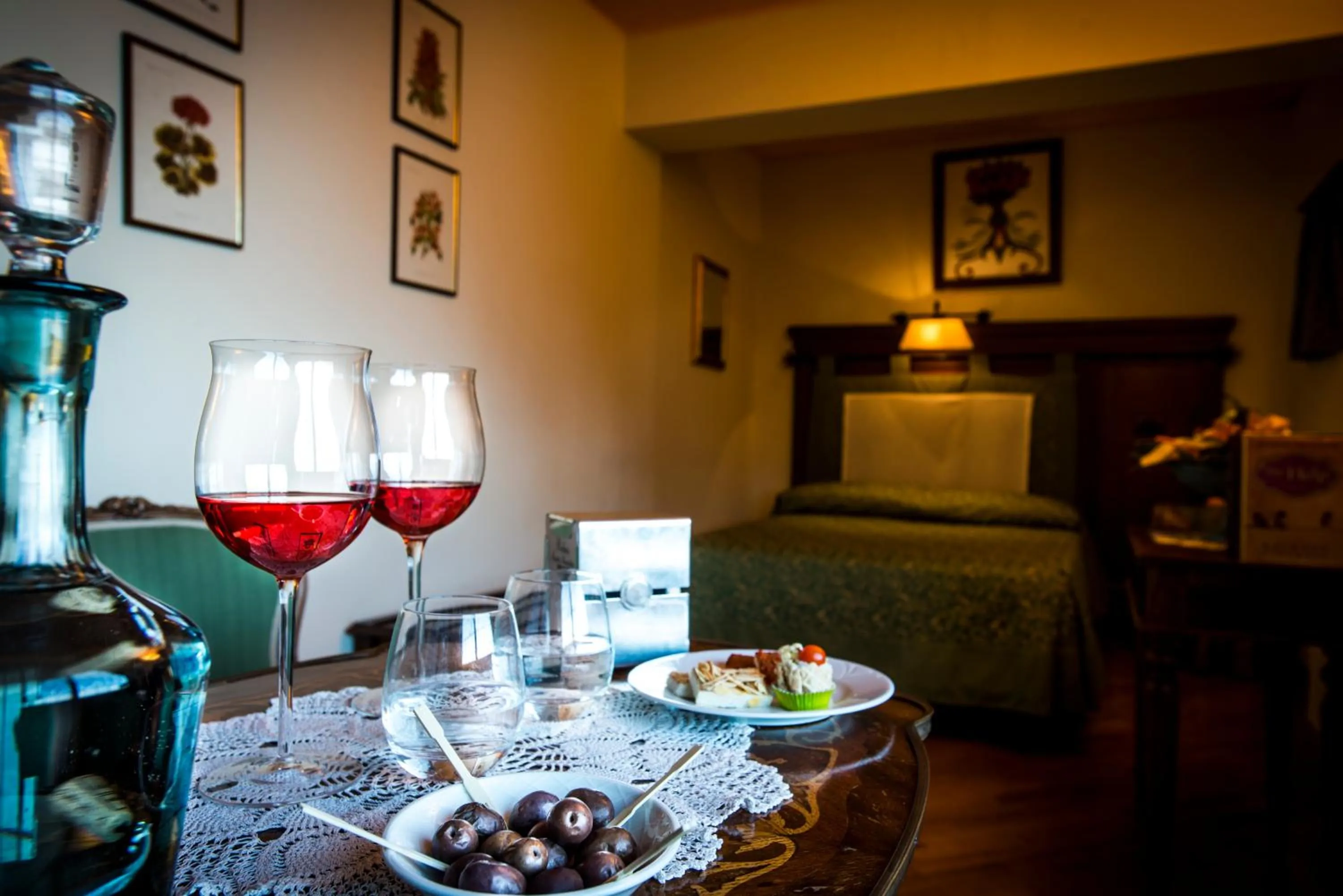 Bed in Relais Abbazia Santa Anastasia Resort & Winery