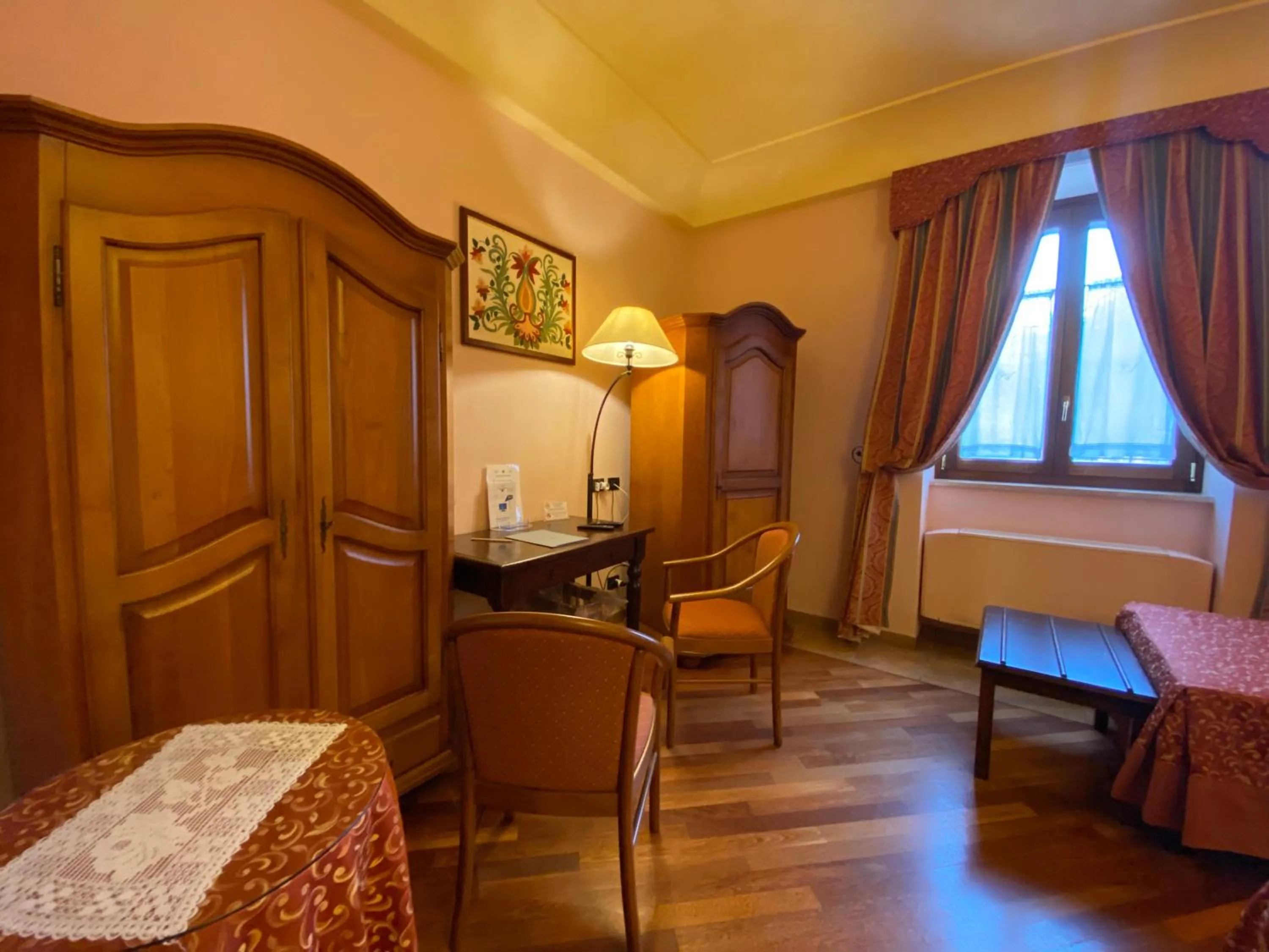 TV and multimedia, Bed in Relais Abbazia Santa Anastasia Resort & Winery