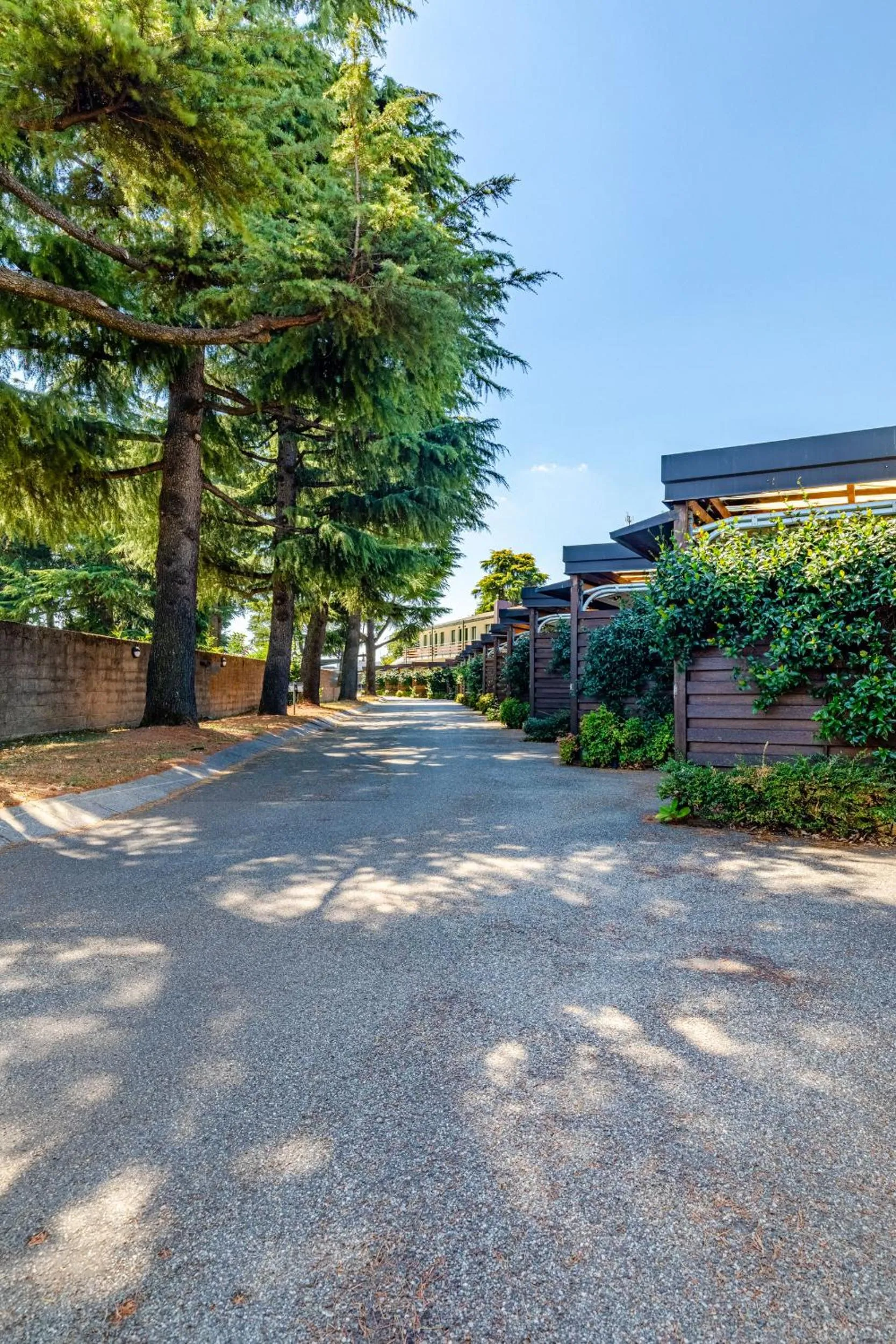 Parking in Motel Rona