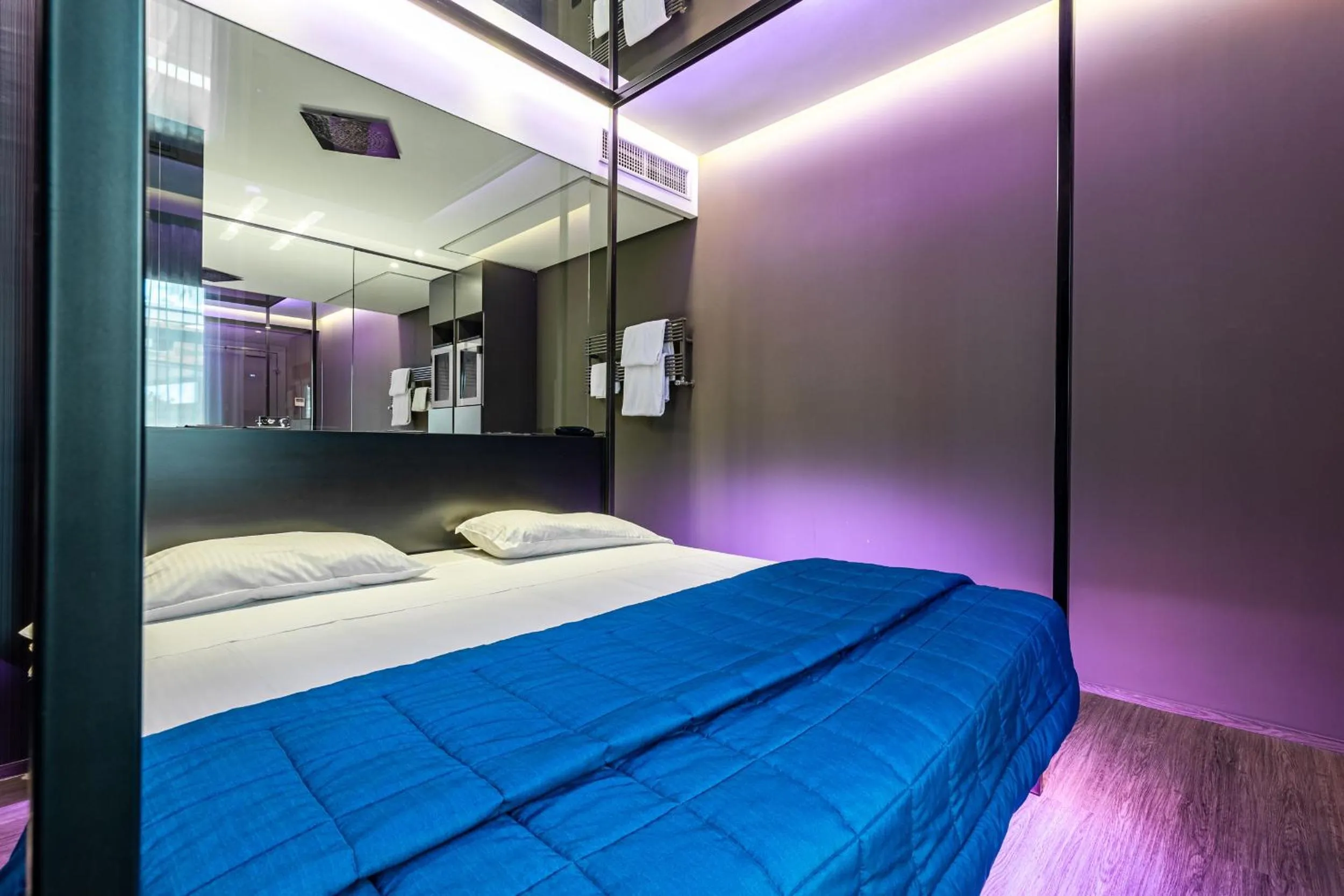 Photo of the whole room, Bed in Motel Rona