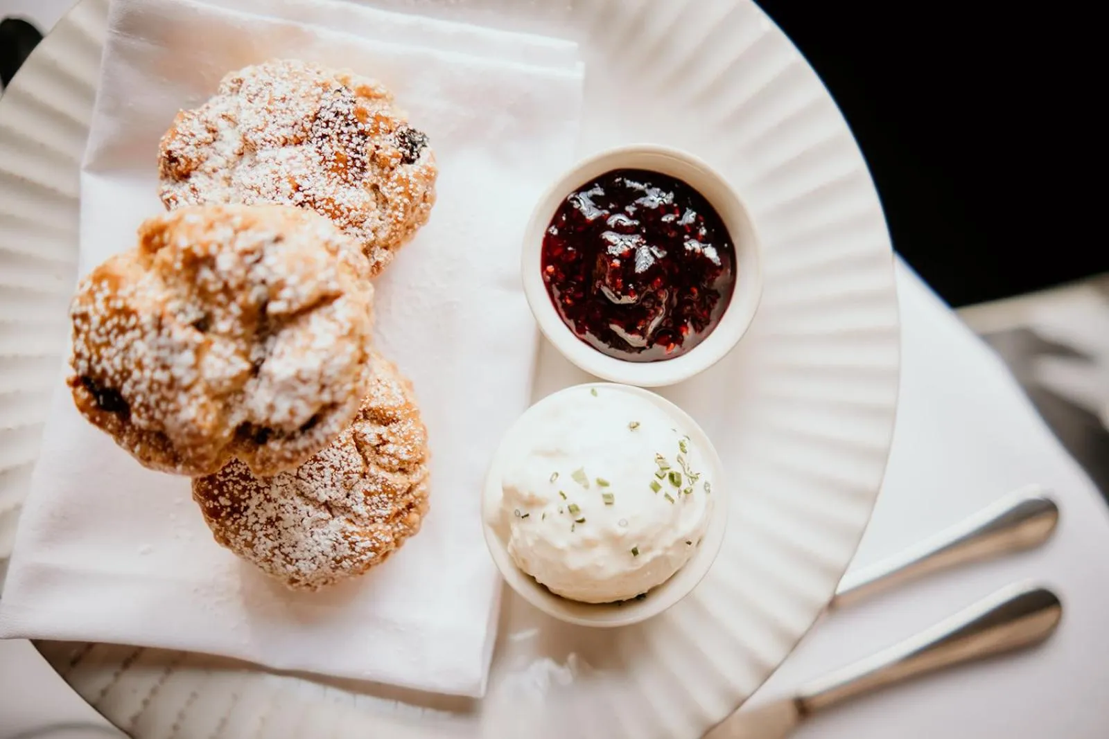 Food and drinks in HIGHFIELD