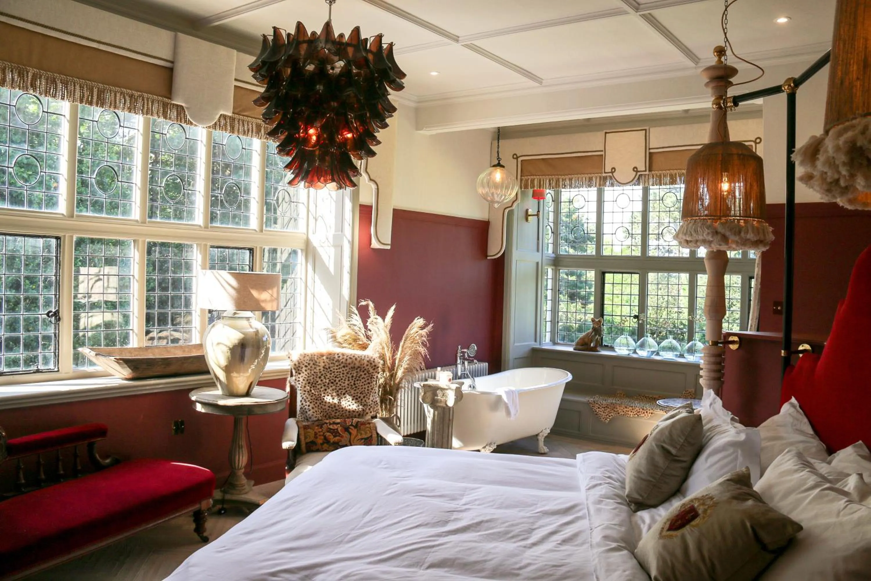 Photo of the whole room, Bed in HIGHFIELD