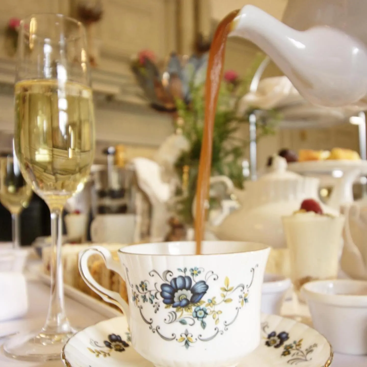 Food and drinks in HIGHFIELD