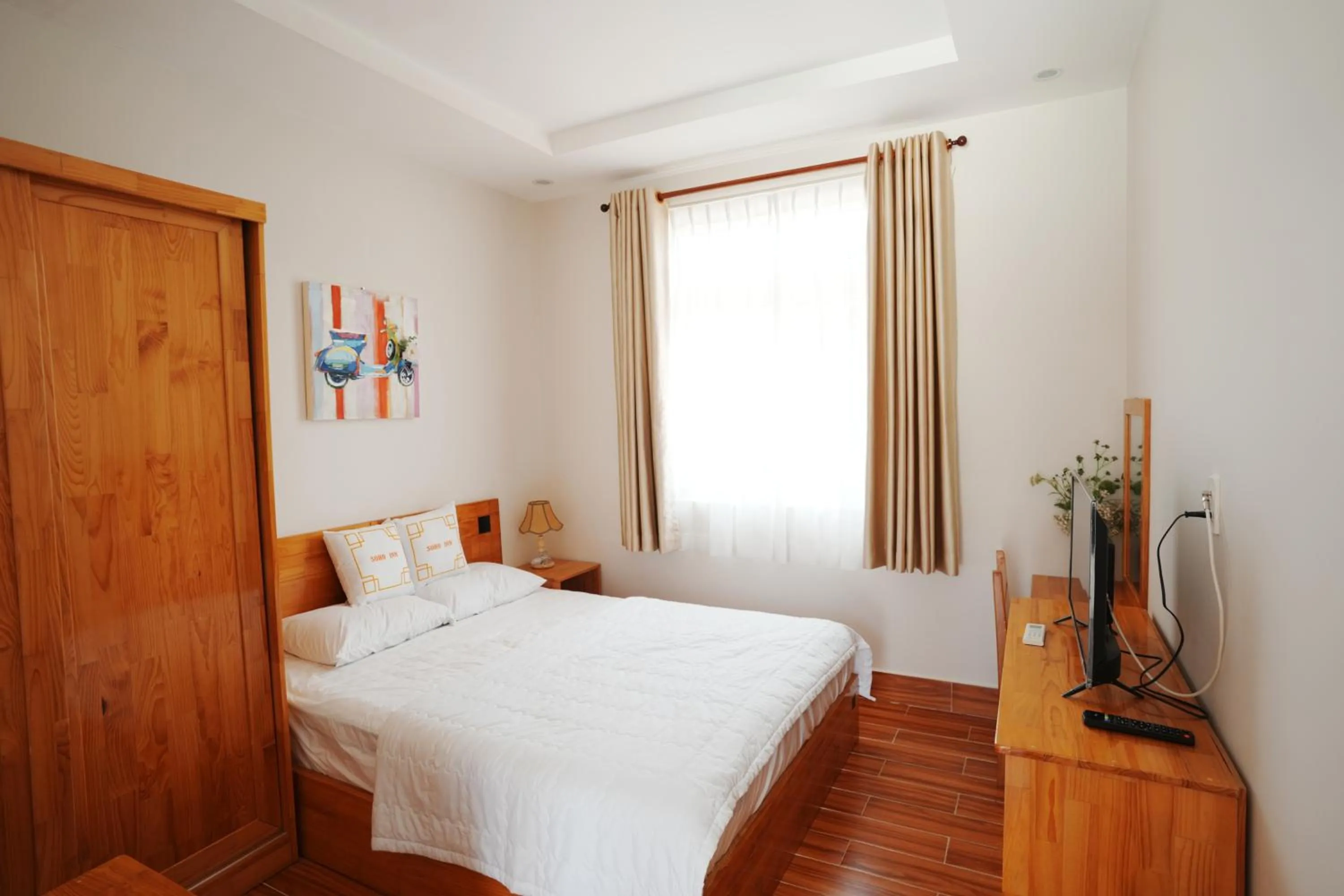 Photo of the whole room in Soho Inn