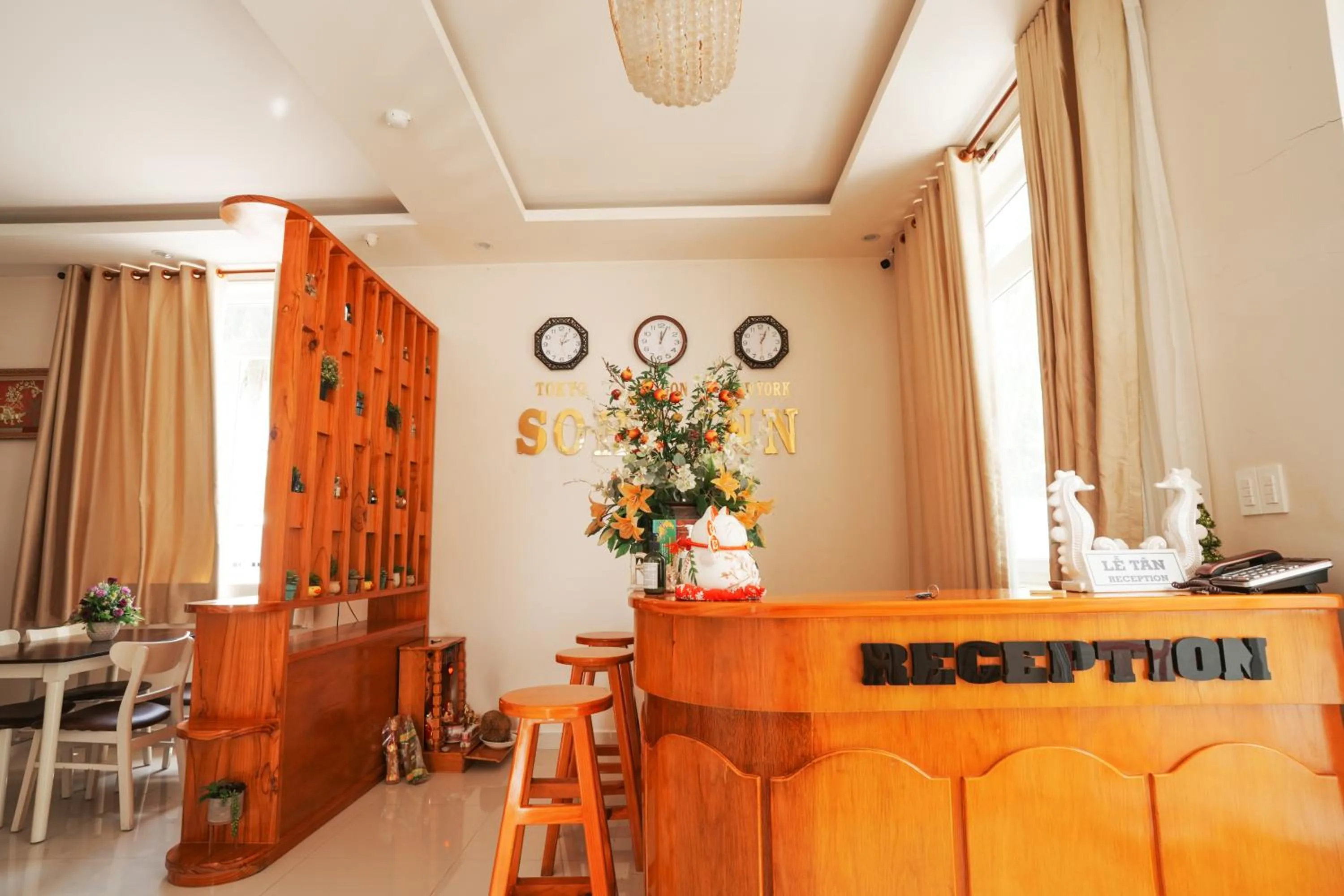 Lobby or reception in Soho Inn