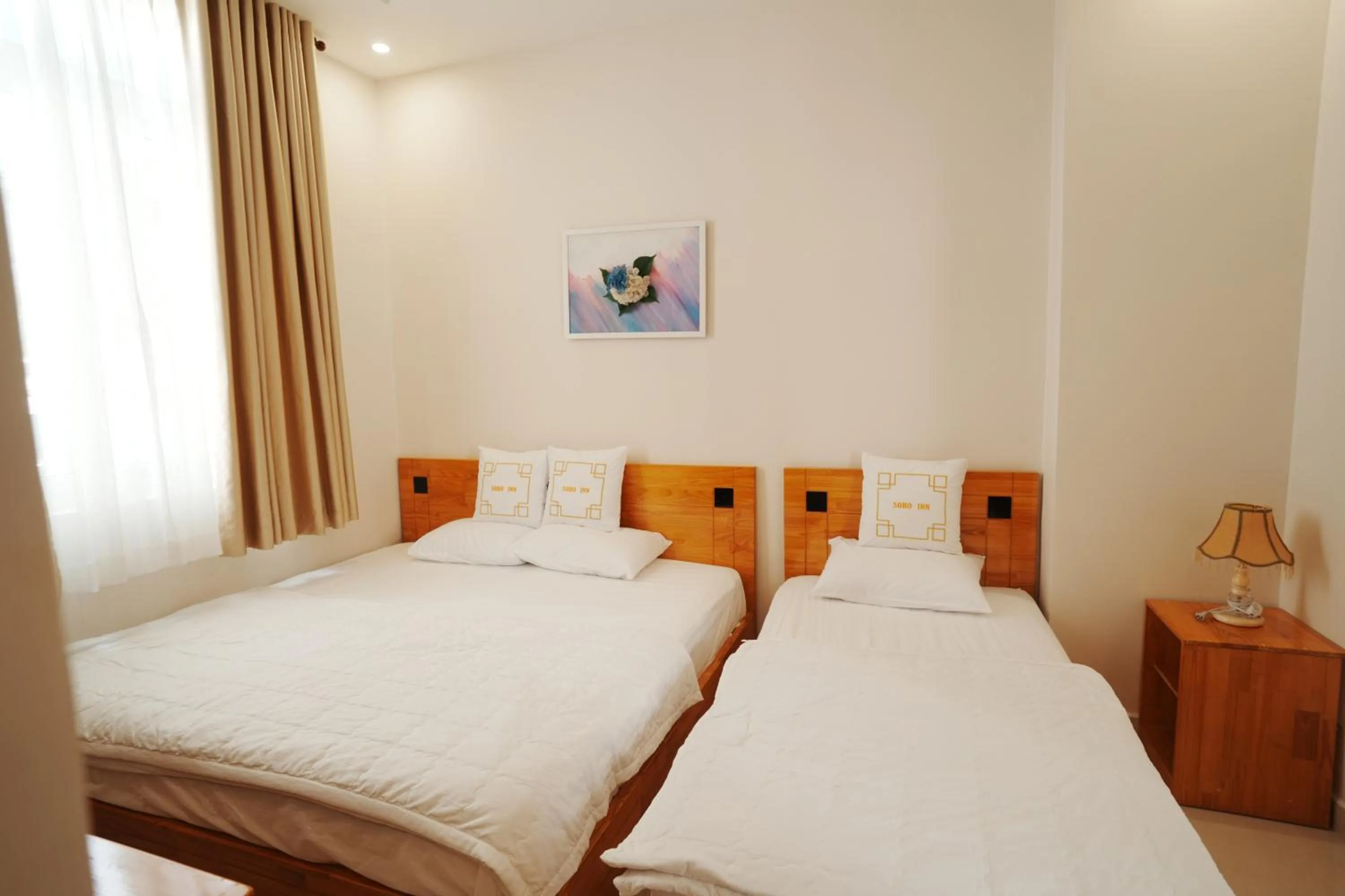 Photo of the whole room in Soho Inn